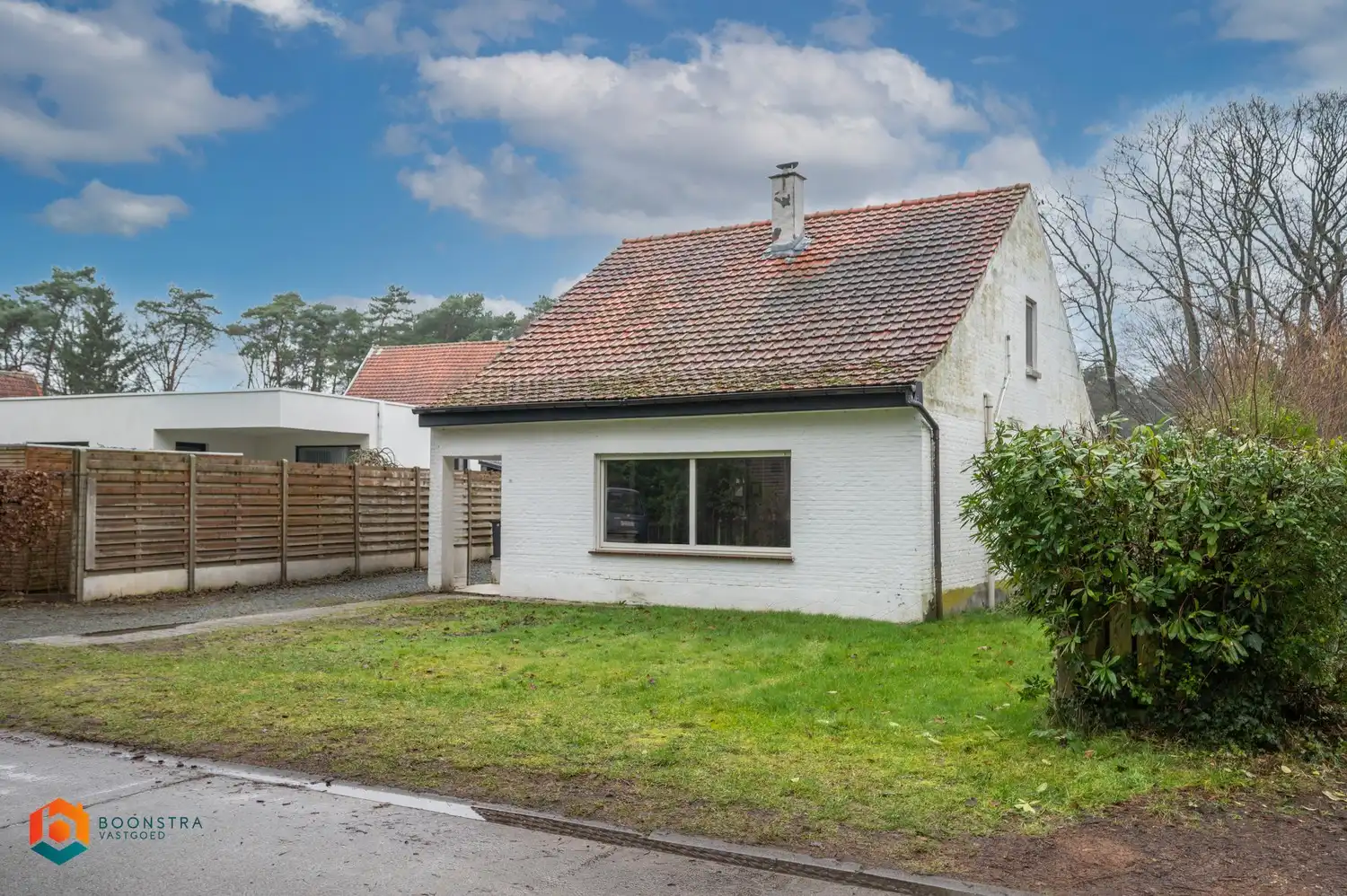 Hoofdfoto van de publicatie: Te renoveren woning met 3 slpkrs en garage in Bonheiden