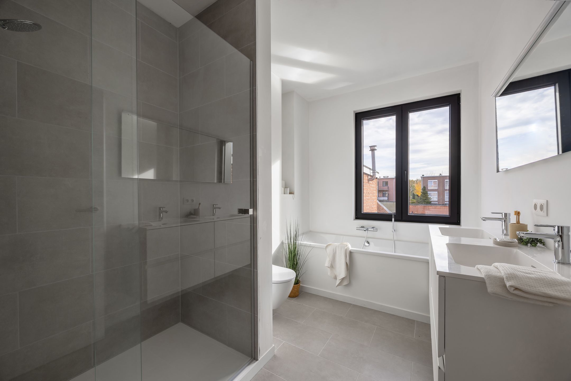 Charmant vernieuwde gezinswoning met zonnige tuin foto 16