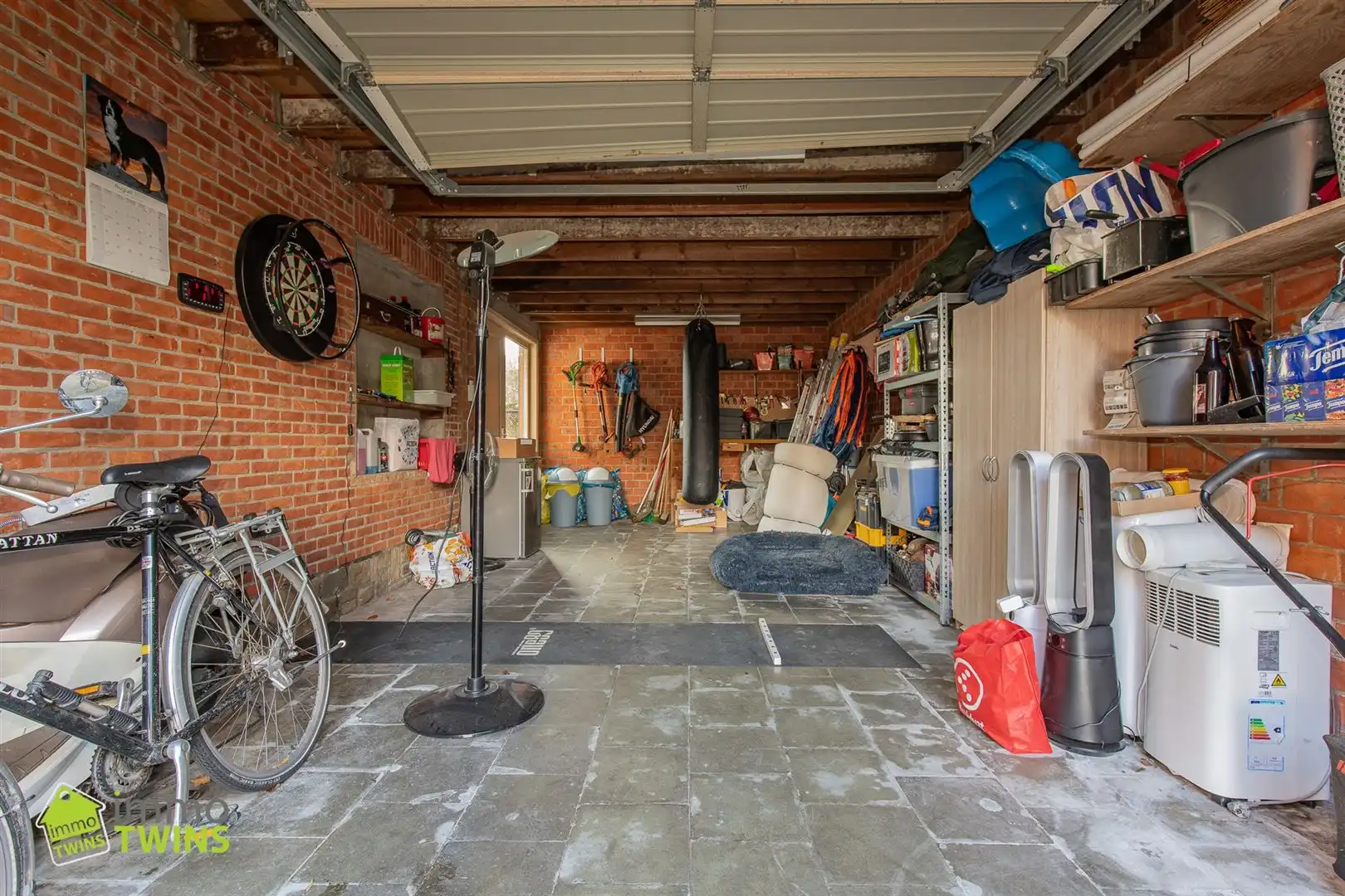 Bungalow in uiterst rustige en groene omgeving foto 18