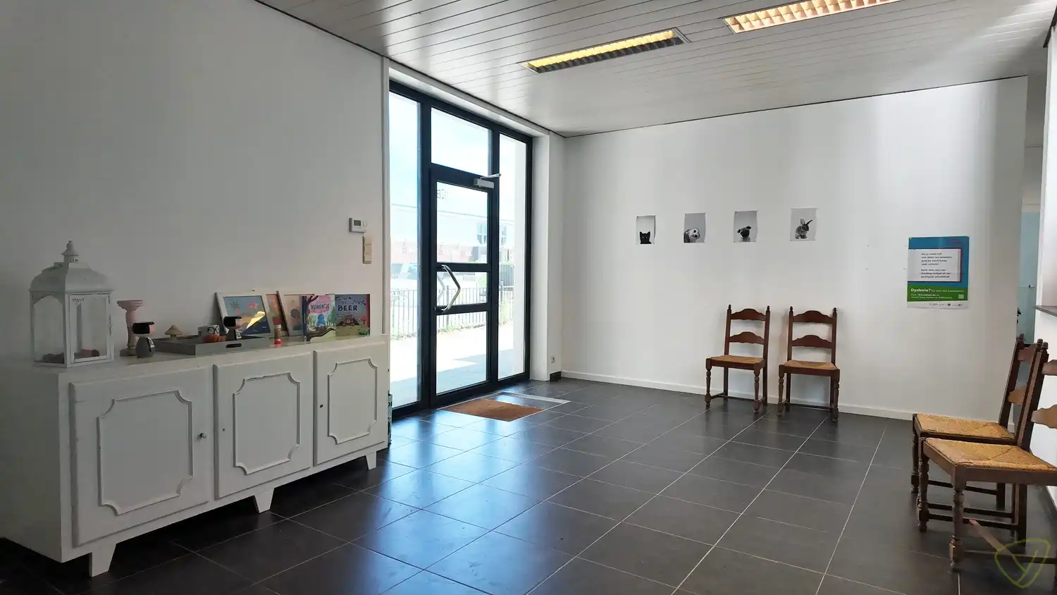 Gunstig gelegen handelsruimte tekoop in het centrum van Eeklo! foto 4