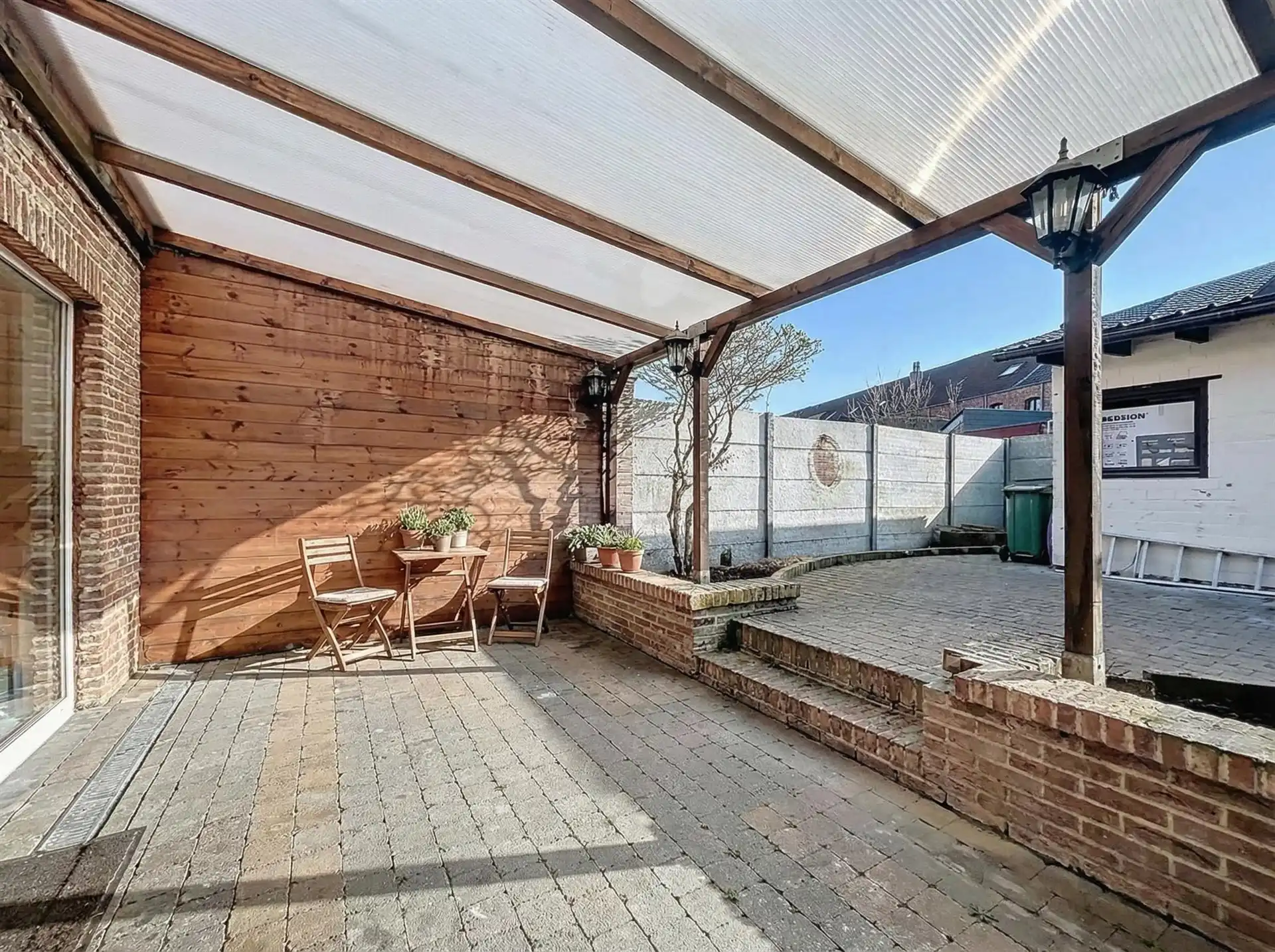 instapklare gezinswoning met 5 slaapkamers en afgesloten tuin op toplocatie foto 3