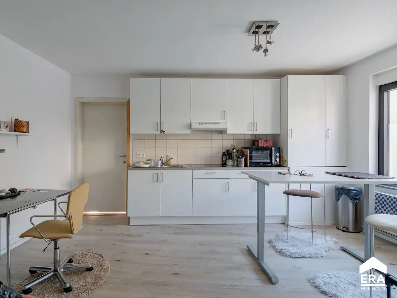 Woonhuis met handelsgedeelte foto 16