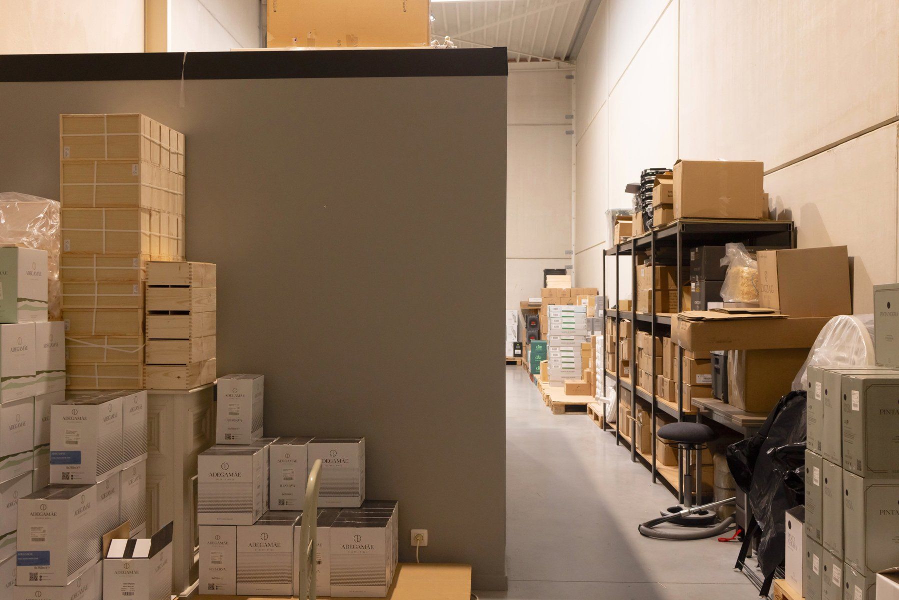 Perfect afgewerkt industriepand met kantoor en loods foto 35