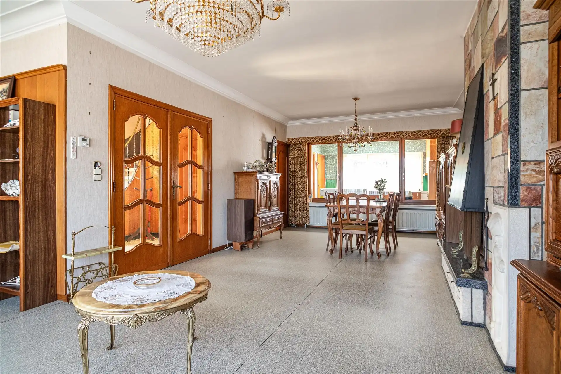 Statige woning met vrij uitzicht & vergund bijgebouw foto 7