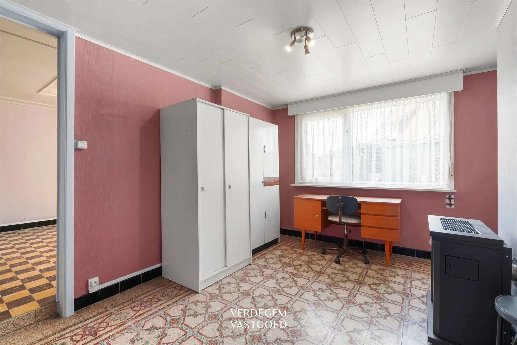 Halfopen woning op een terrein van 787m², te renoveren foto 10