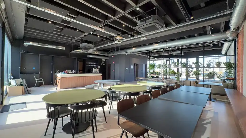 Instapklaar kantoor te huur in Hardy Building te Antwerpen foto 2