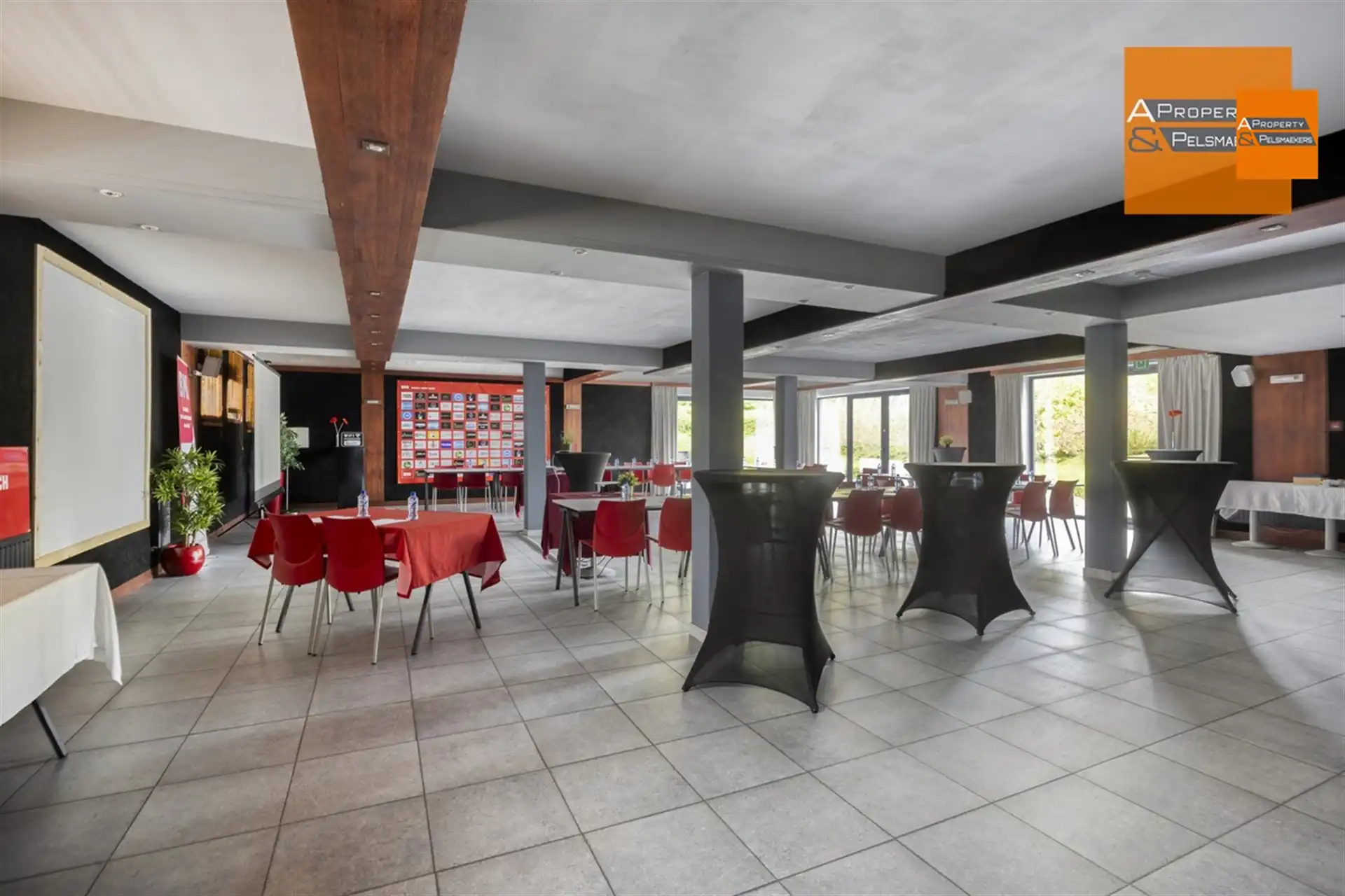 Hotel met 24 kamers foto 20