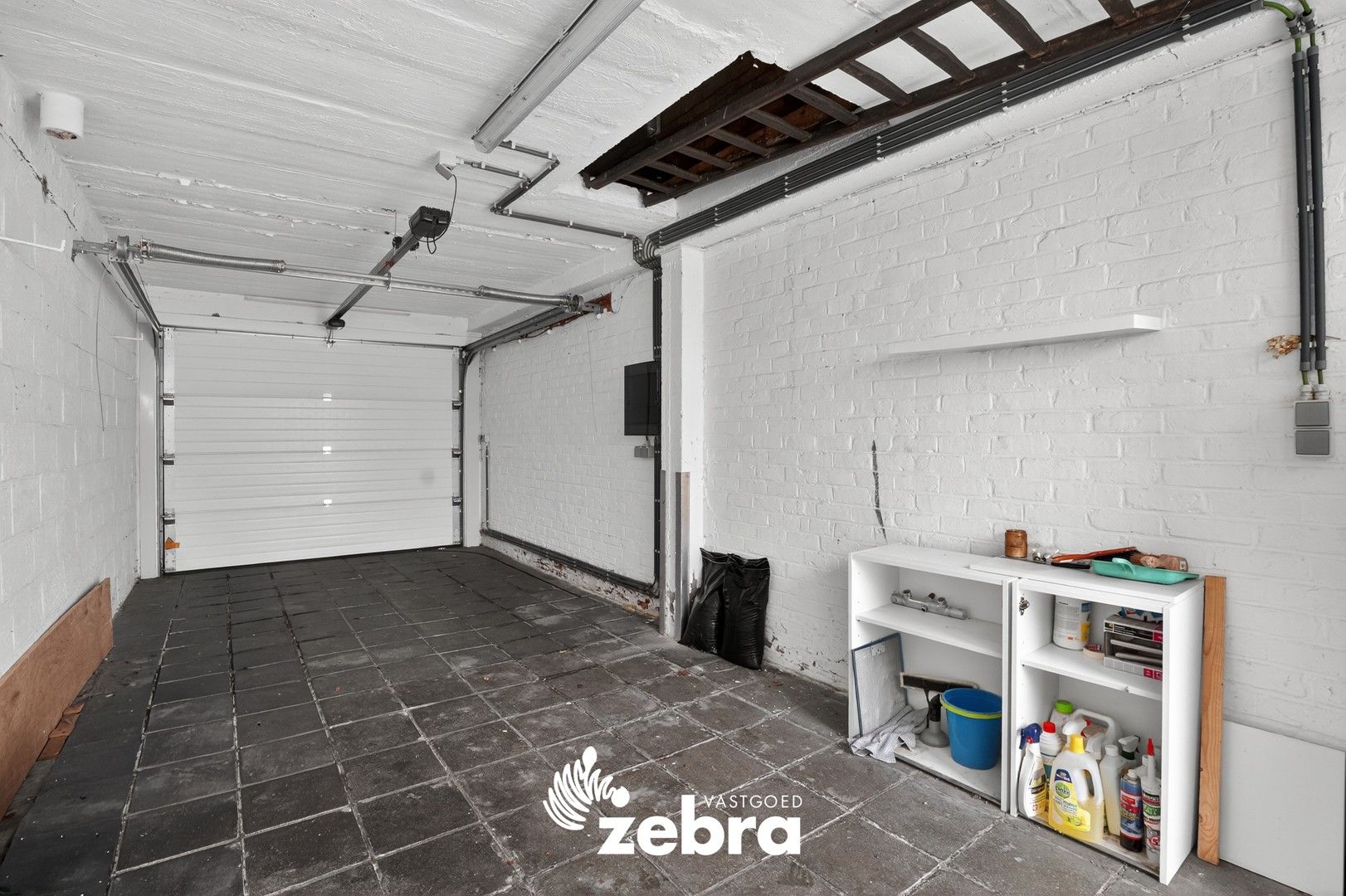 Gerenoveerde woning met 3 slaapkamers en uitweg te Roeselare! foto 14