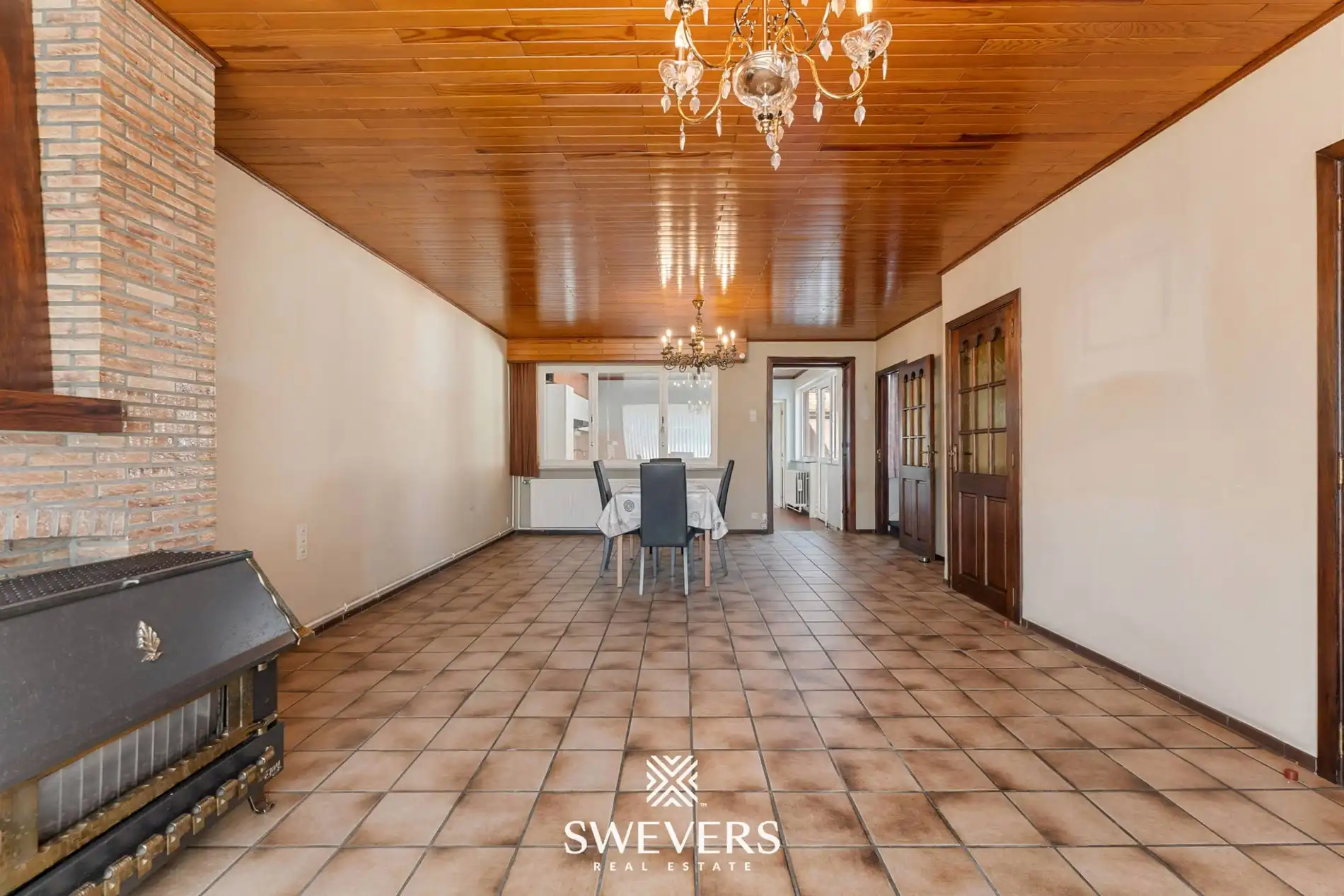 Half-open bebouwing met renovatiepotentieel foto 3