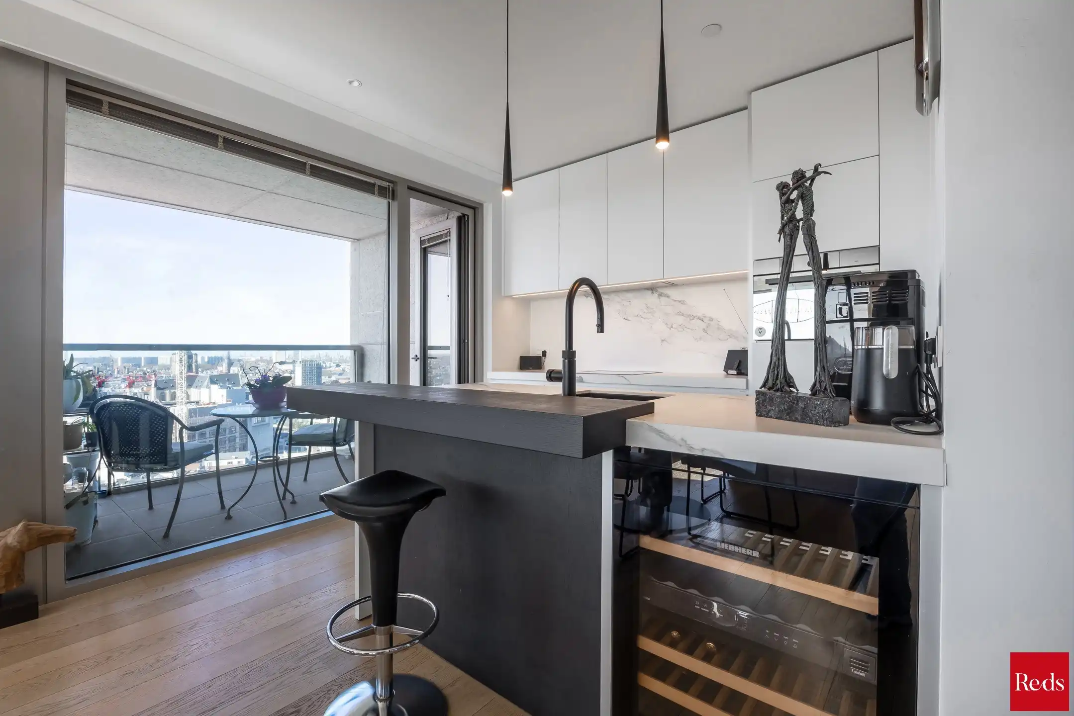 Uitzonderlijke appartement met een panoramisch uitzicht foto 10