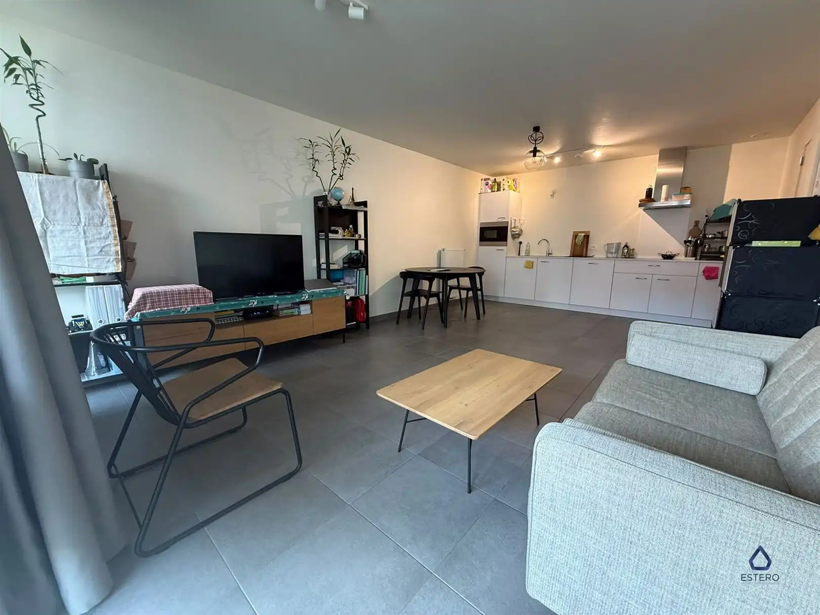 gemeubeld appartement te huur in Evere foto 3