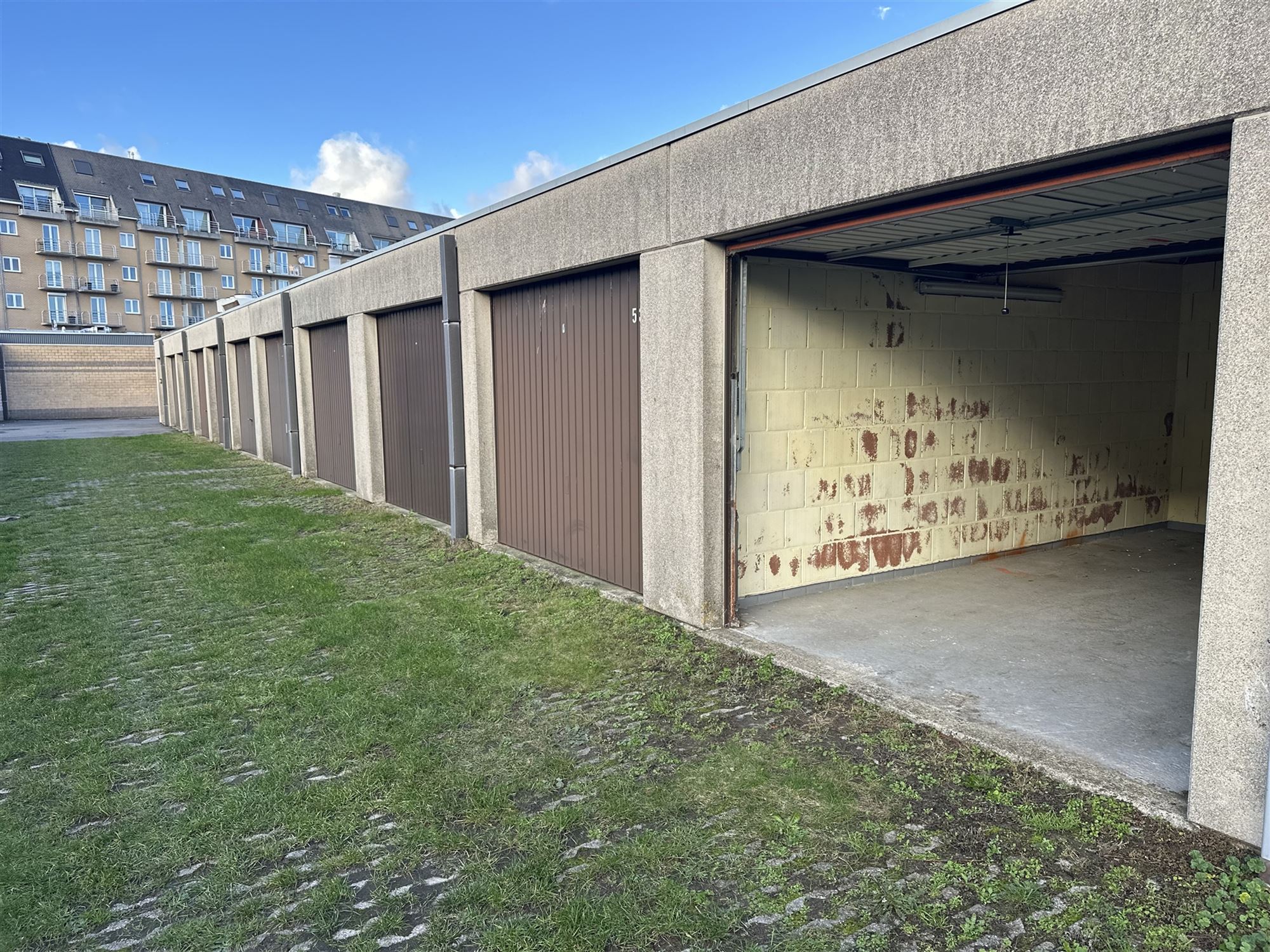  Gelijkvloerse garagebox centrum Bredene - Duinen foto 6