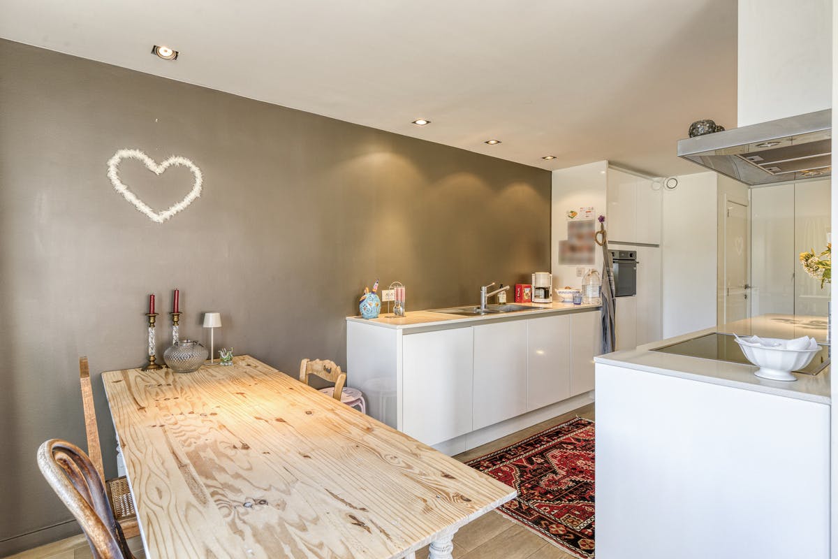 Uniek pand met appartement en 3 studentenkamers in Sint-Michiels foto 4