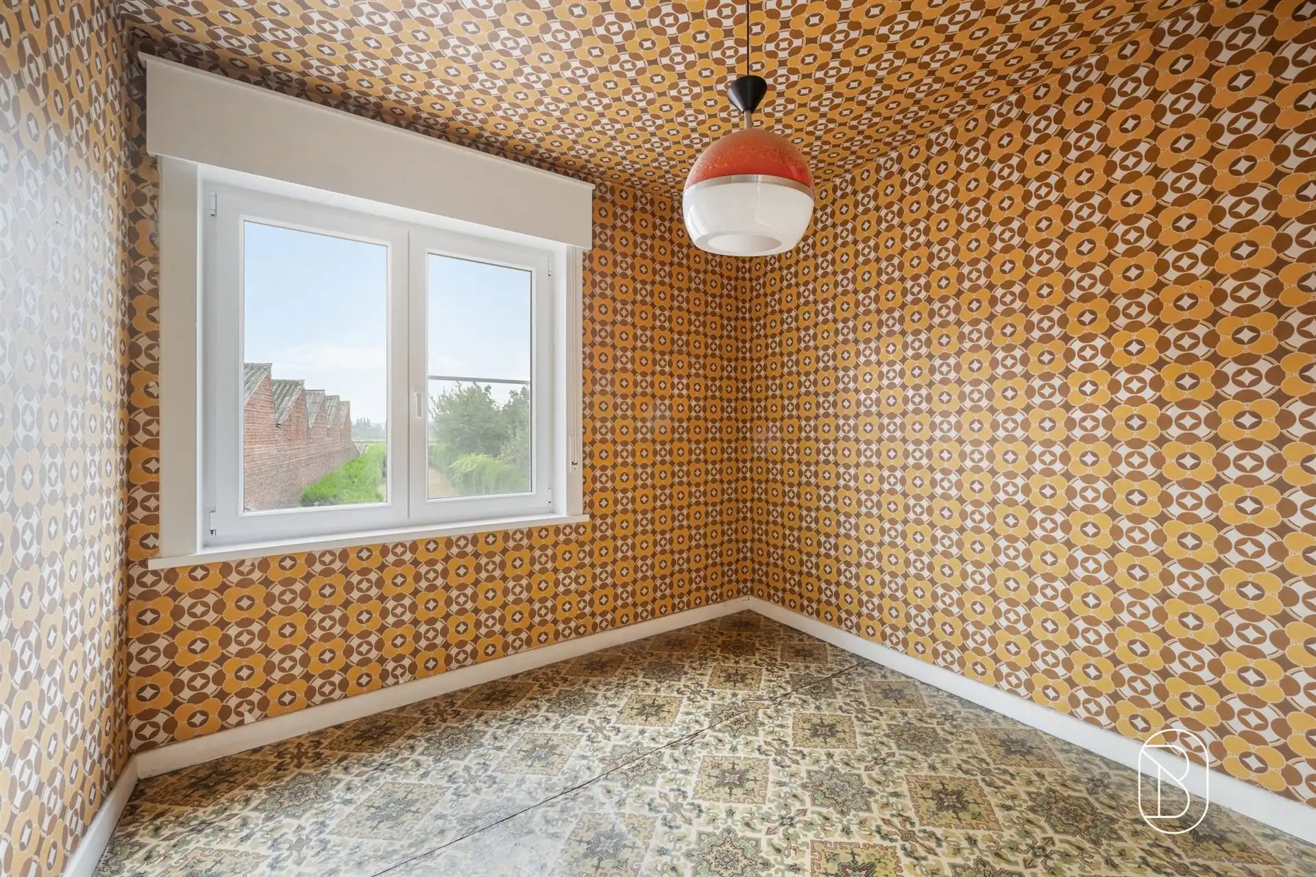 Te renoveren gezinswoning met 3 slaapkamers en grote tuin! foto 18