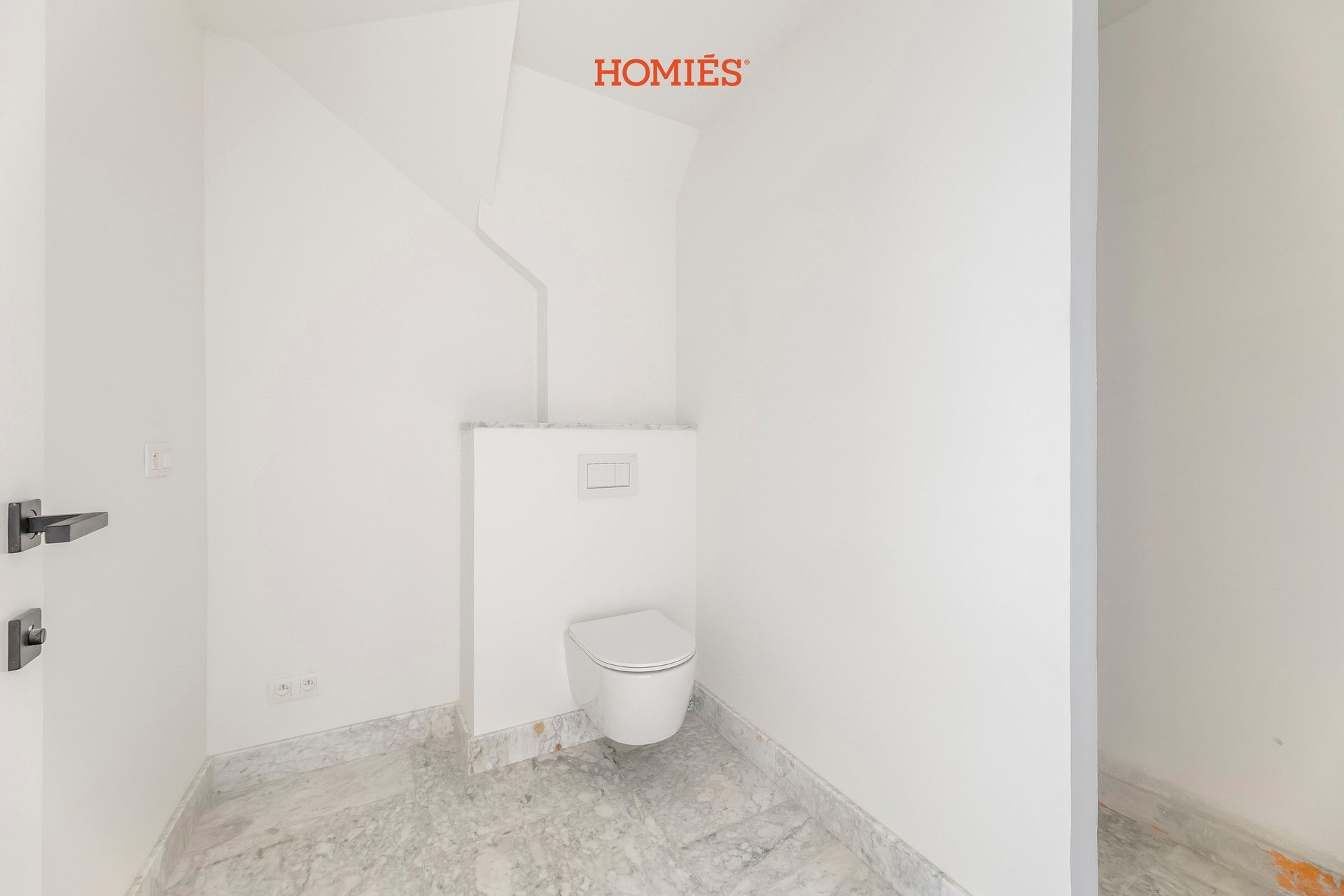 High-end gelijkvloers appartement met tuin, in historisch pand foto 11
