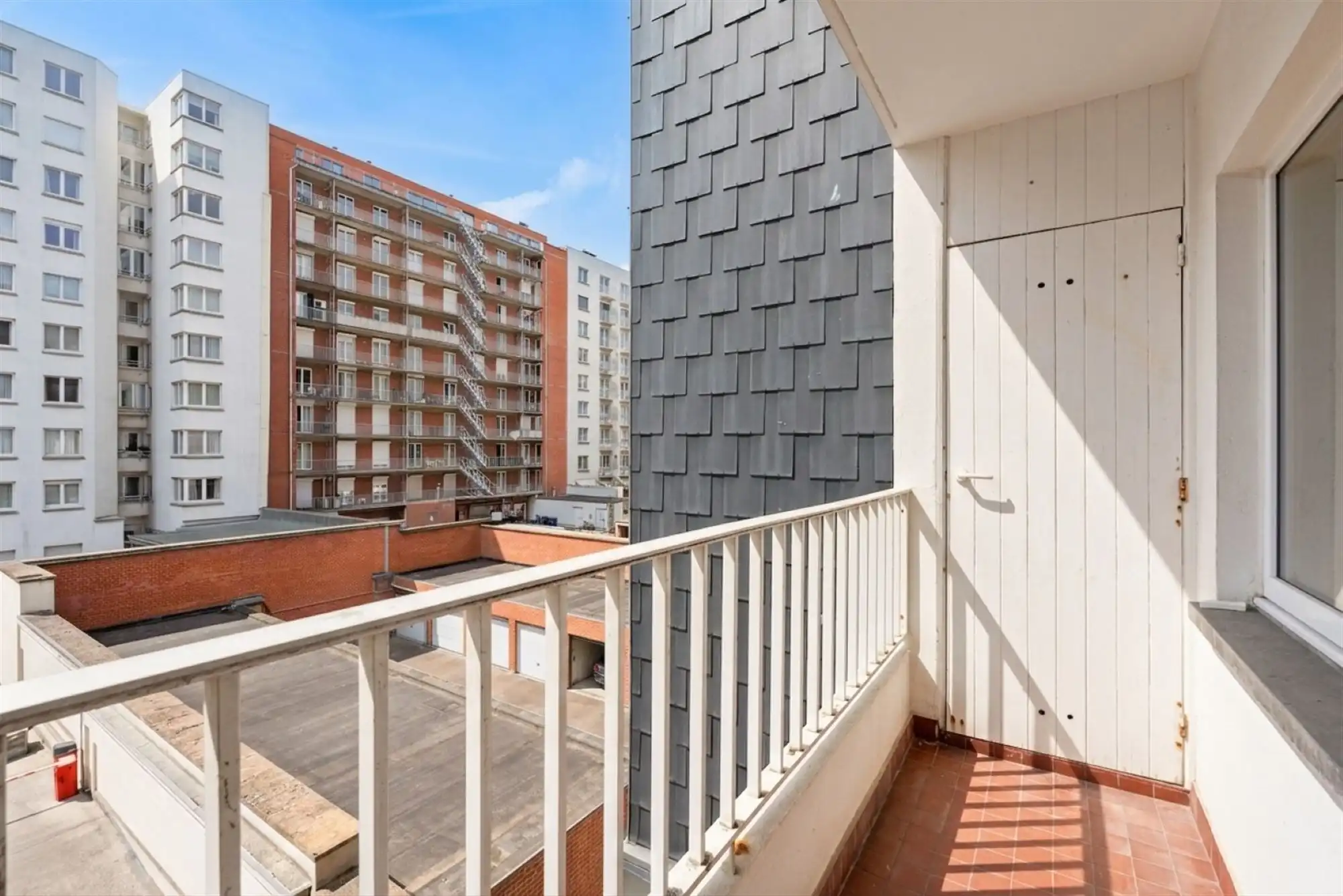 Instapklaar zonnig appartement in centrum en vlak aan de dijk! foto 9