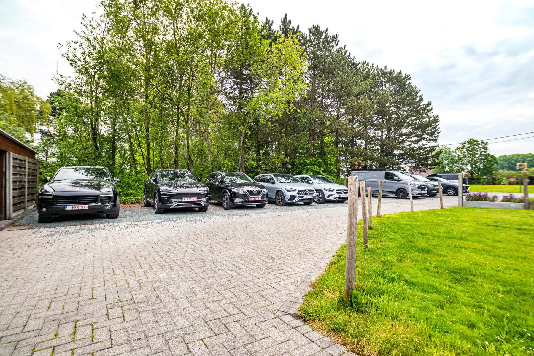 Instapklaar gelijkvloers appartement met privatieve tuin foto 22