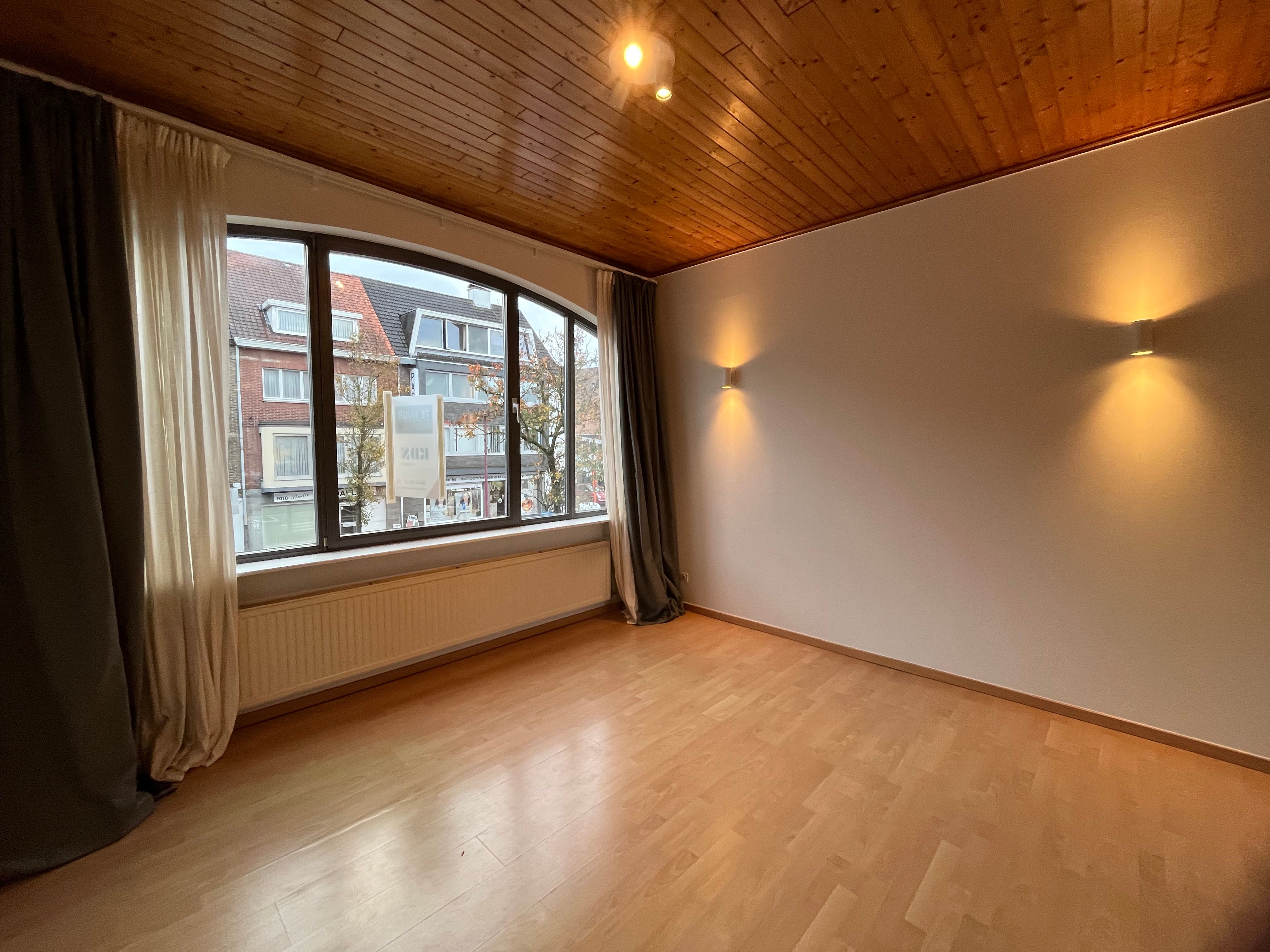 Gezellig, tof duplex-appartement met zonneterras 12m2 in centrum Deinze foto 5