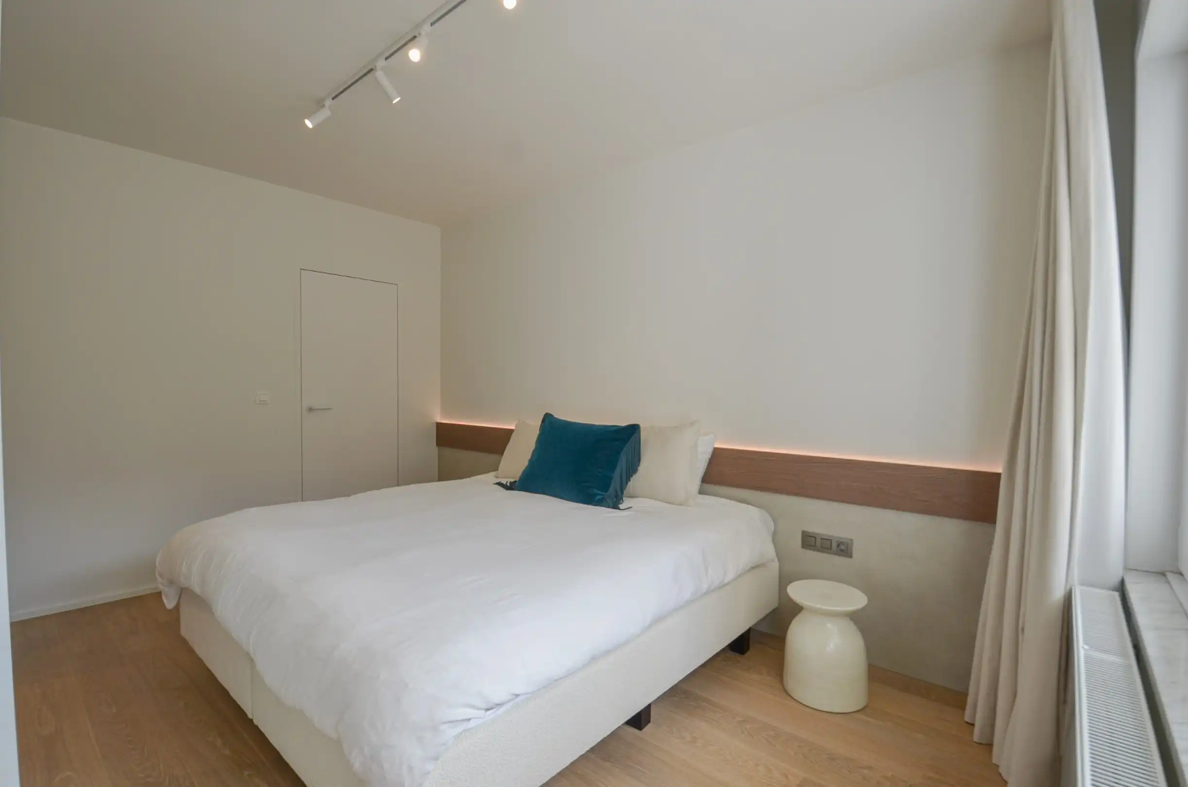Subliem gerenoveerd appartement met frontaal zeezicht en een tijdloze, uiterst verfijnde afwerking. foto 14