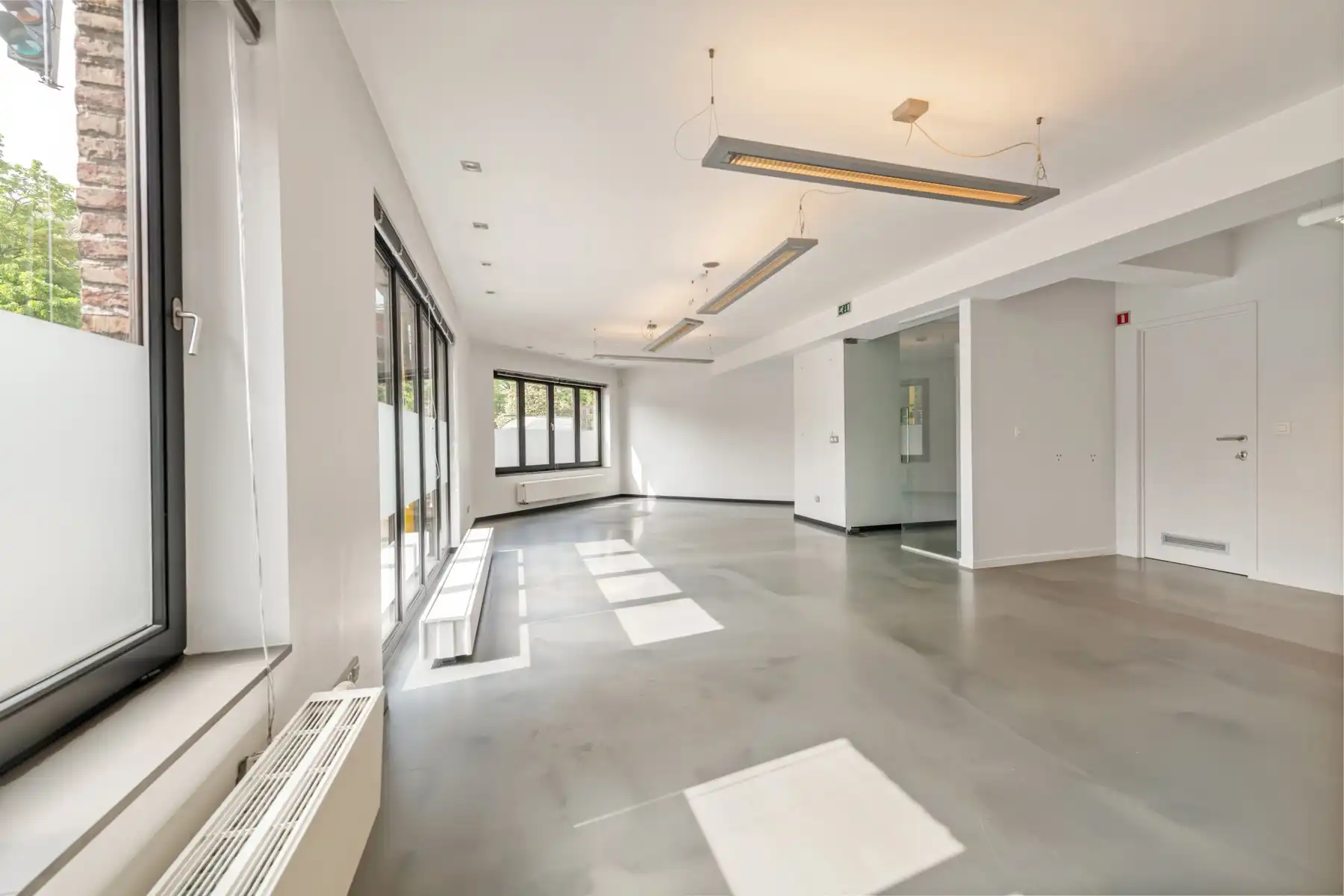 Strategische toplocatie voor uw onderneming. foto 9