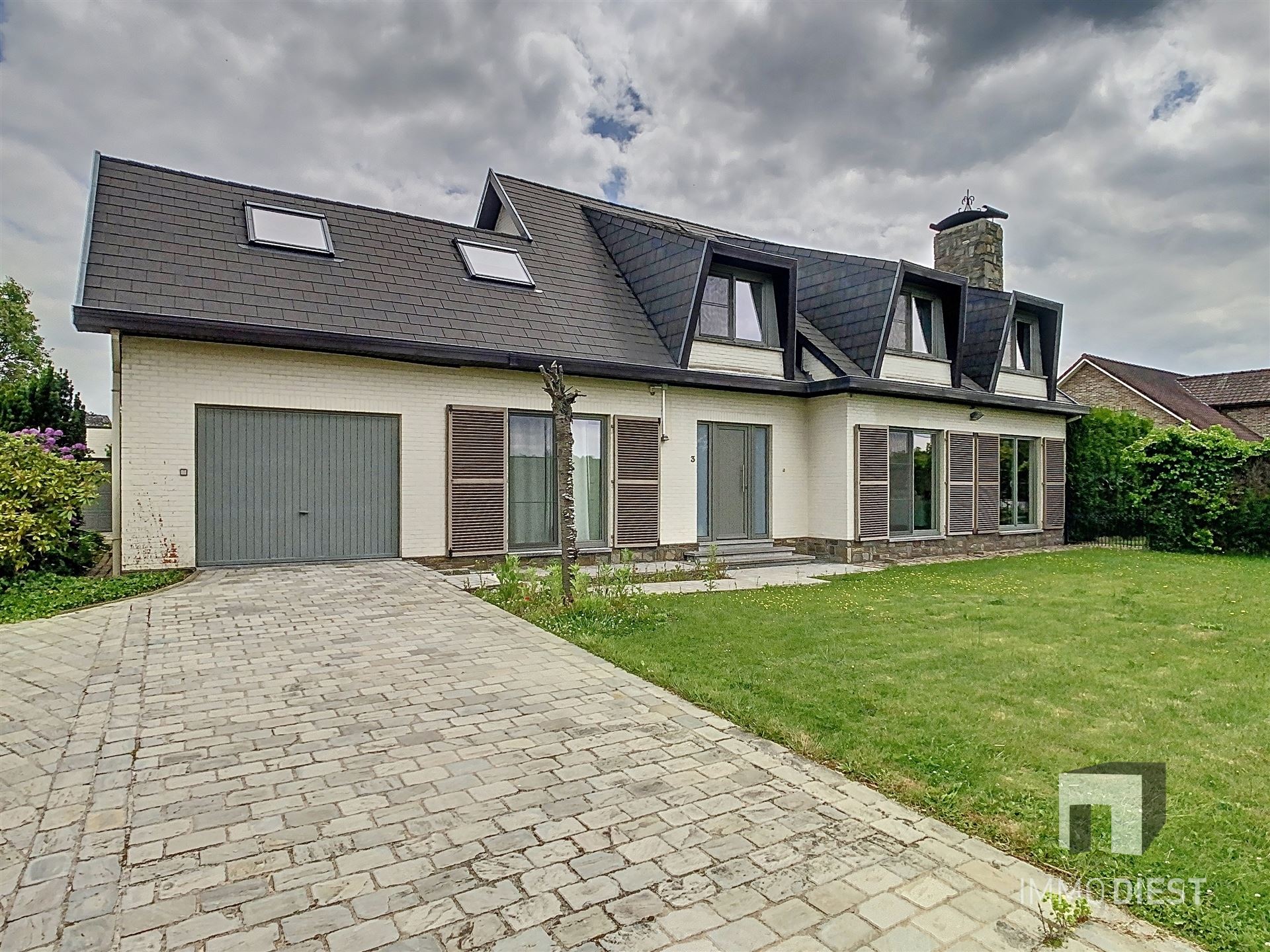 Villa met 6 slaapkamers foto {{pictureIndex}}