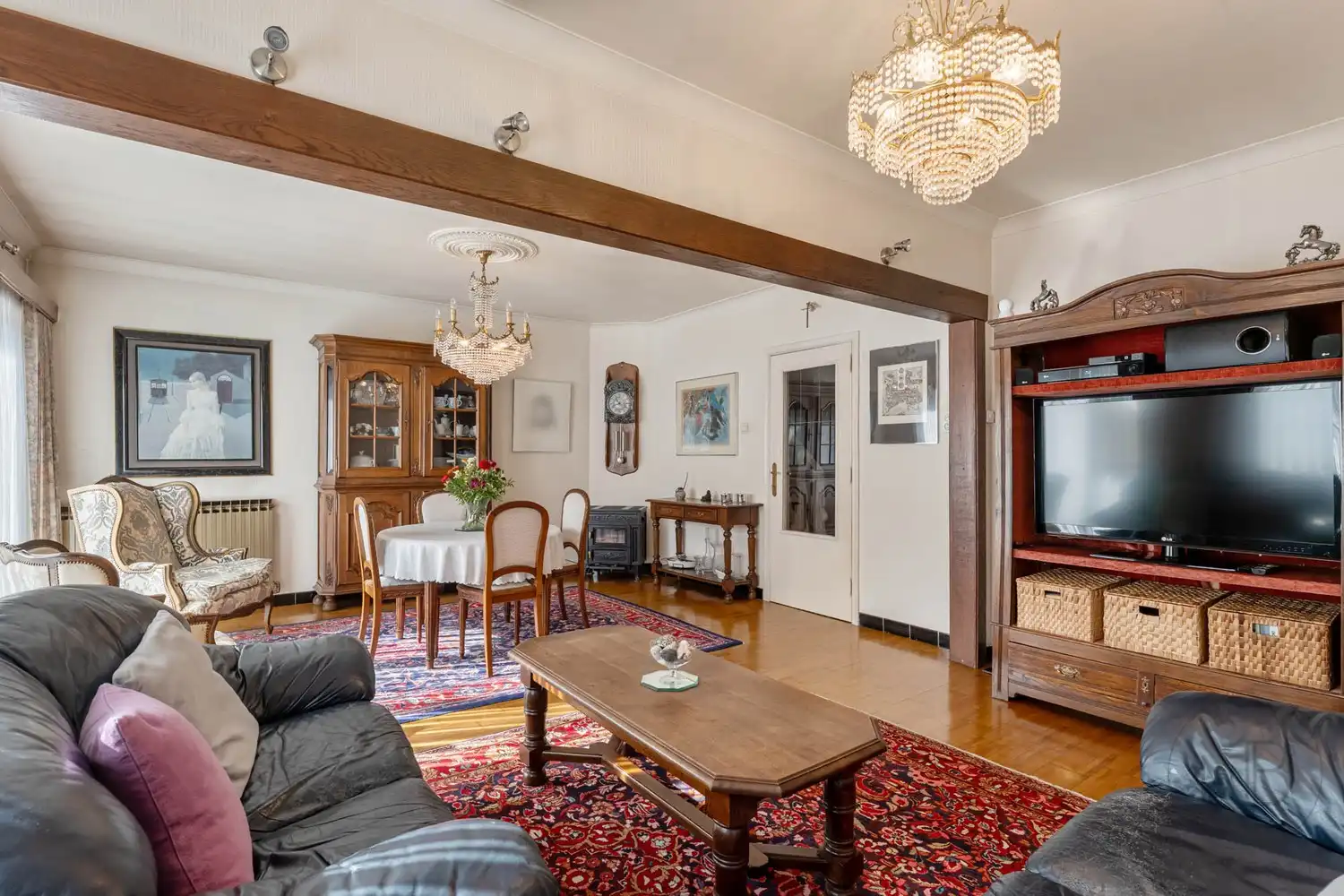 Uitzonderlijke groot duplex appartement met 4 slaapkamers! foto 7