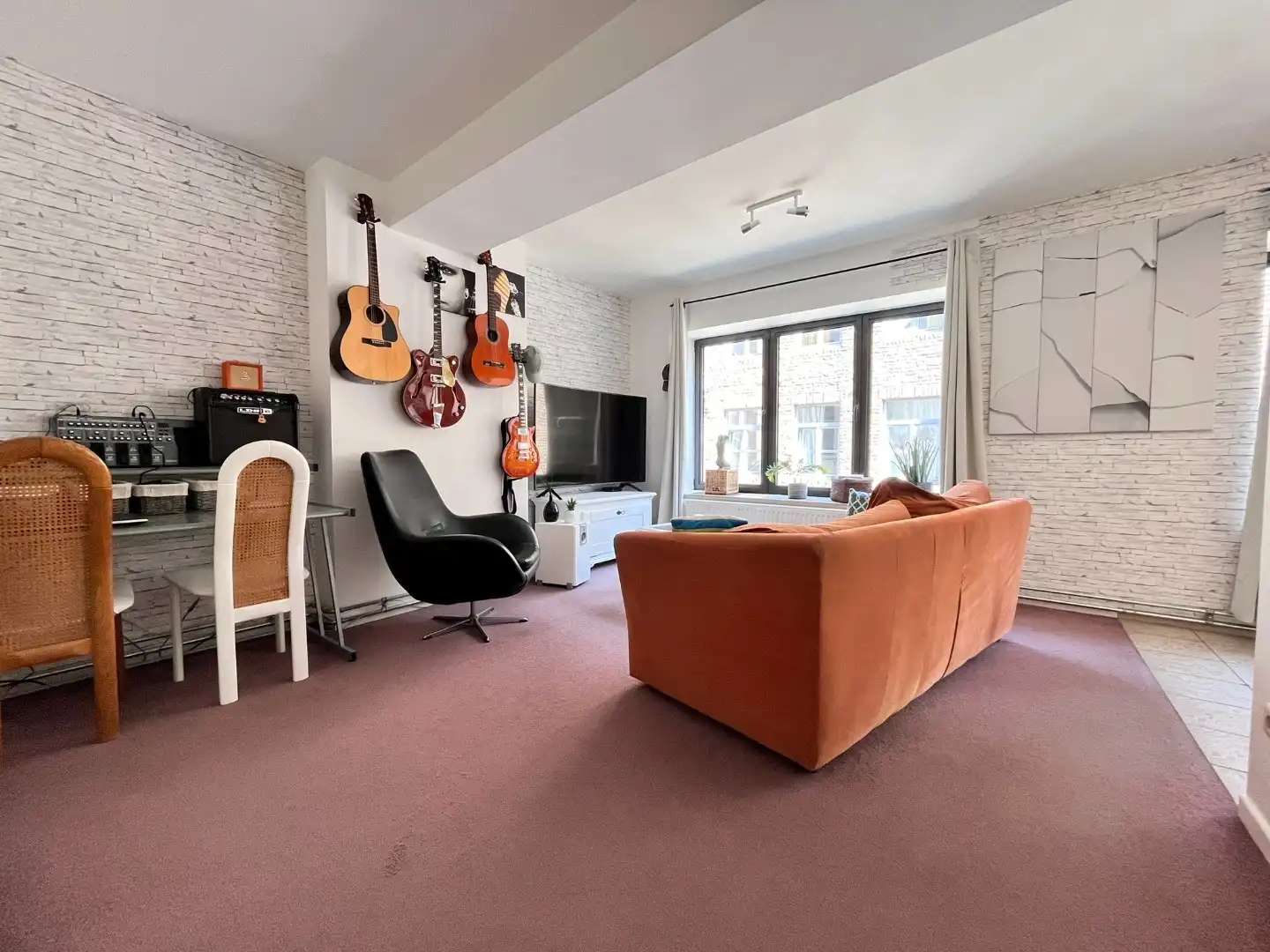 Comfortabel appartement op de 1ste verdieping van een kleinschalige residentie op een steenworp van de historische markt!  foto 3