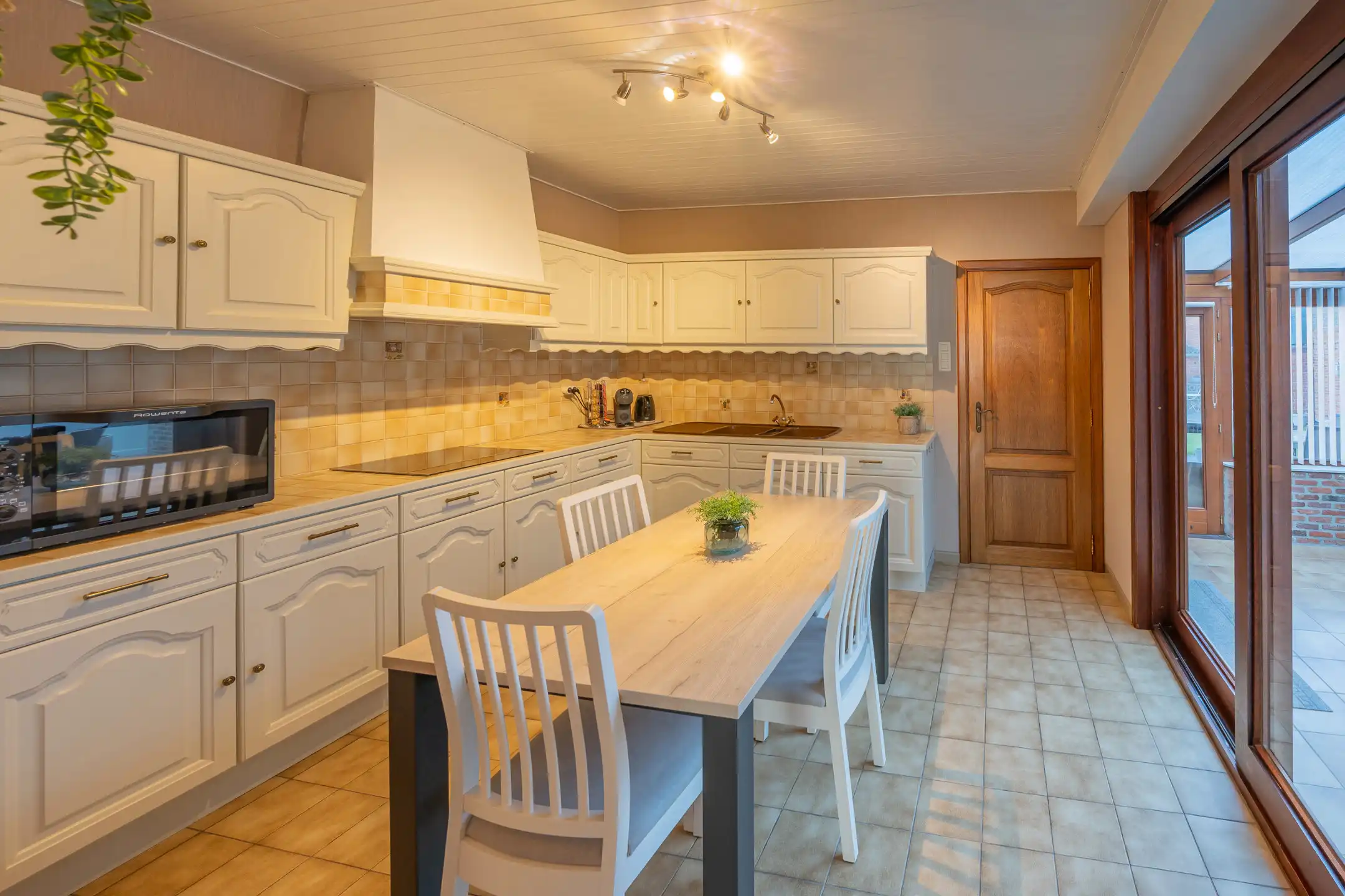 Charmante gezinswoning met garage in hartje Willebroek foto 4