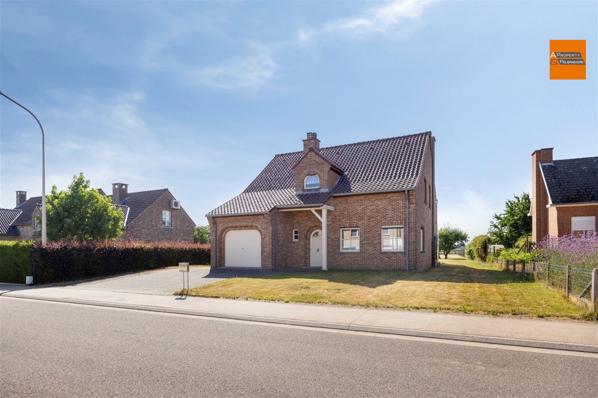 Villa foto {{pictureIndex}}