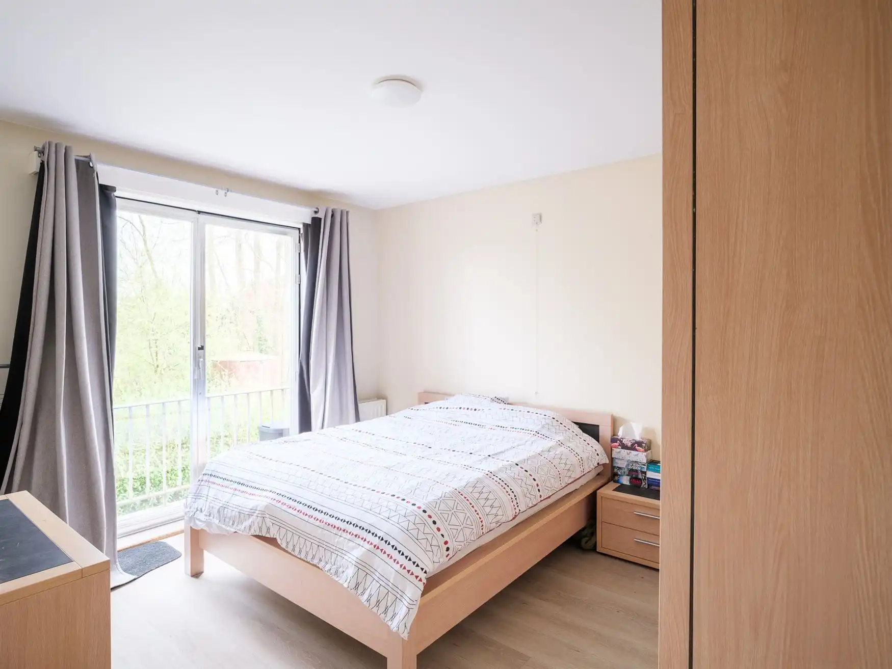 Ruim, lichtrijk appartement (115m²) in Sint-Amandsberg. foto 5