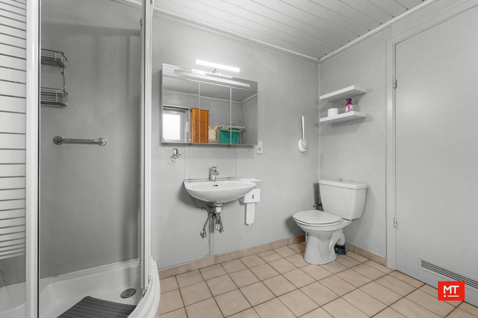 Op te frissen woning met 2 slpk (+ mogelijk), tuin en garage in het landelijke Mesen foto 12