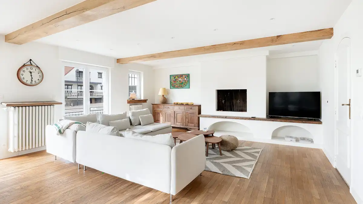 Subliem gerenoveerde koppelvilla op 150m van het strand te koop! foto 13