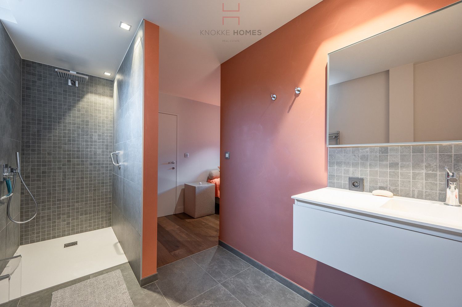 Bijzonder ruime en zeer rustig gelegen villa in Damme-Sijsele foto 35