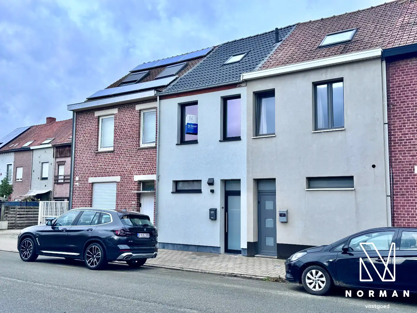 Moderne woning met 3 slaapkamers en tuin te huur in Harelbeke! foto {{pictureIndex}}