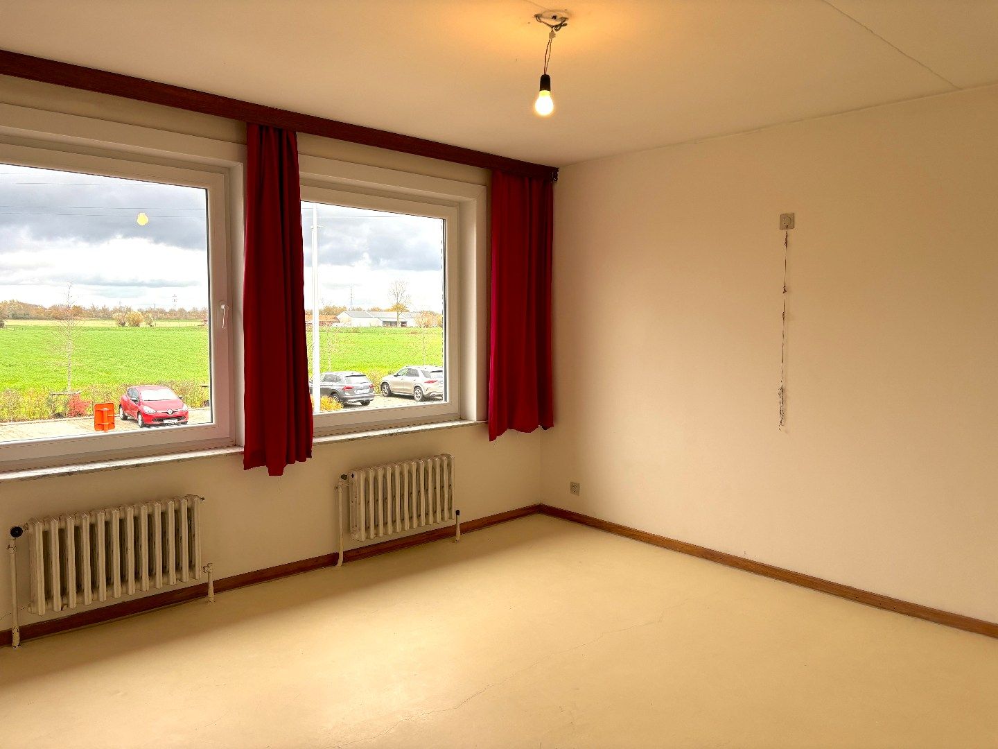 Ruime woning met tuin en garage! foto 8