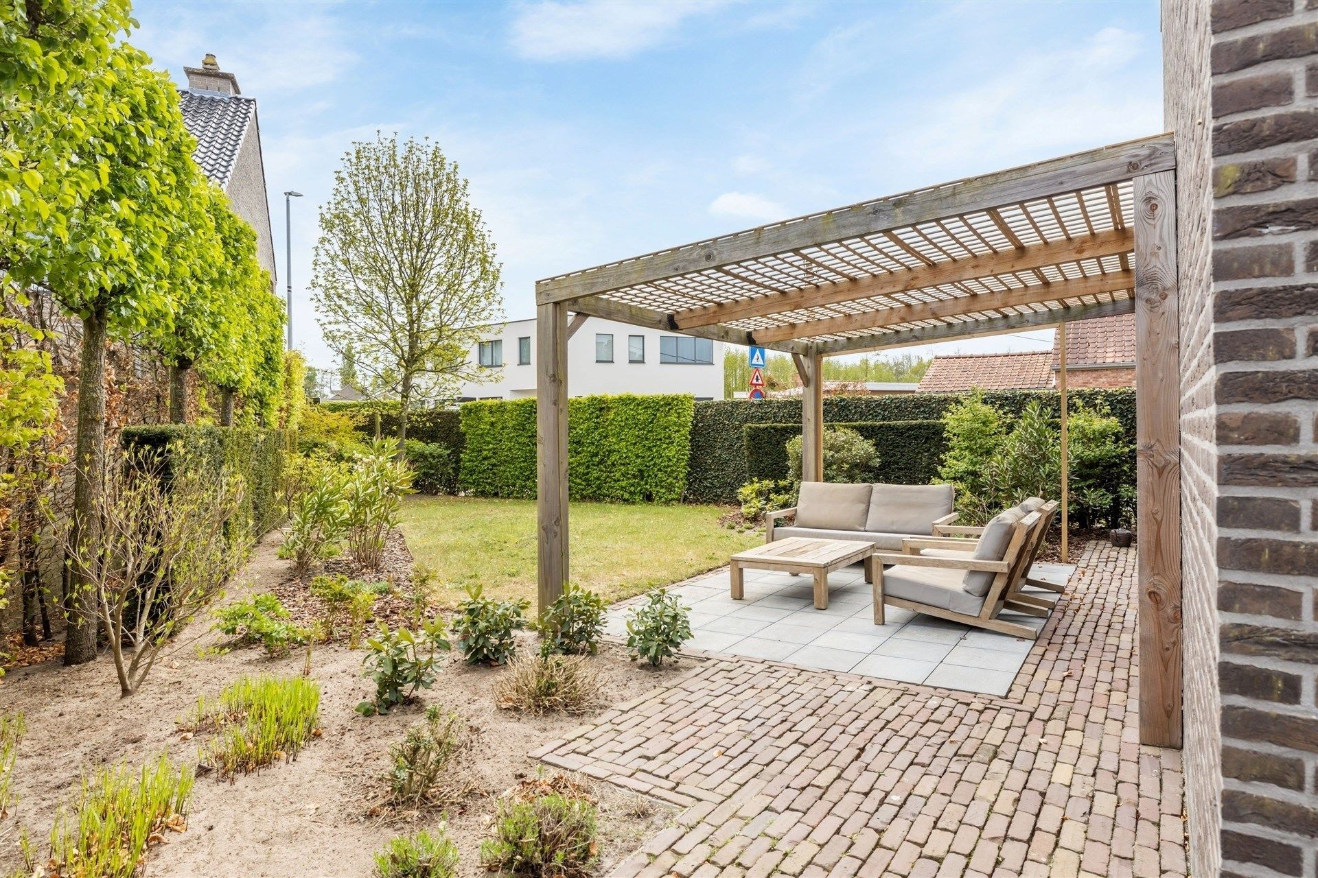 Recente gezinswoning met 3 slaapkamers en inpandige garage (BJ 2014) foto 24