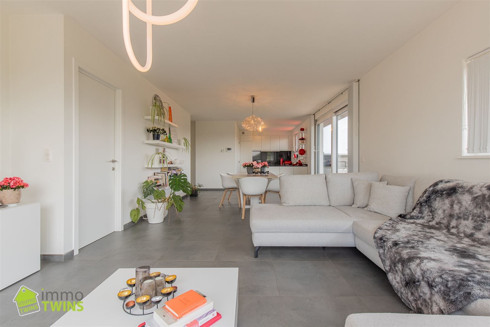 Luxueus penthouse met ruim terrassen en prachtig uitzicht in residentie Vroonhof foto 6
