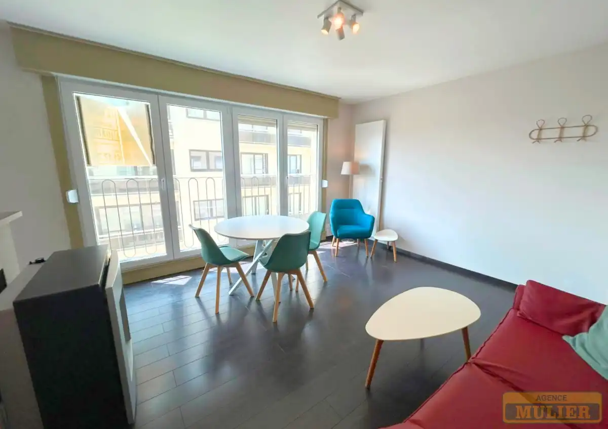 APPARTEMENT MET ZIJDELINGS ZEEZICHT EN 1 SLAAPKAMER TE KOOP TE DE PANNE : foto 4