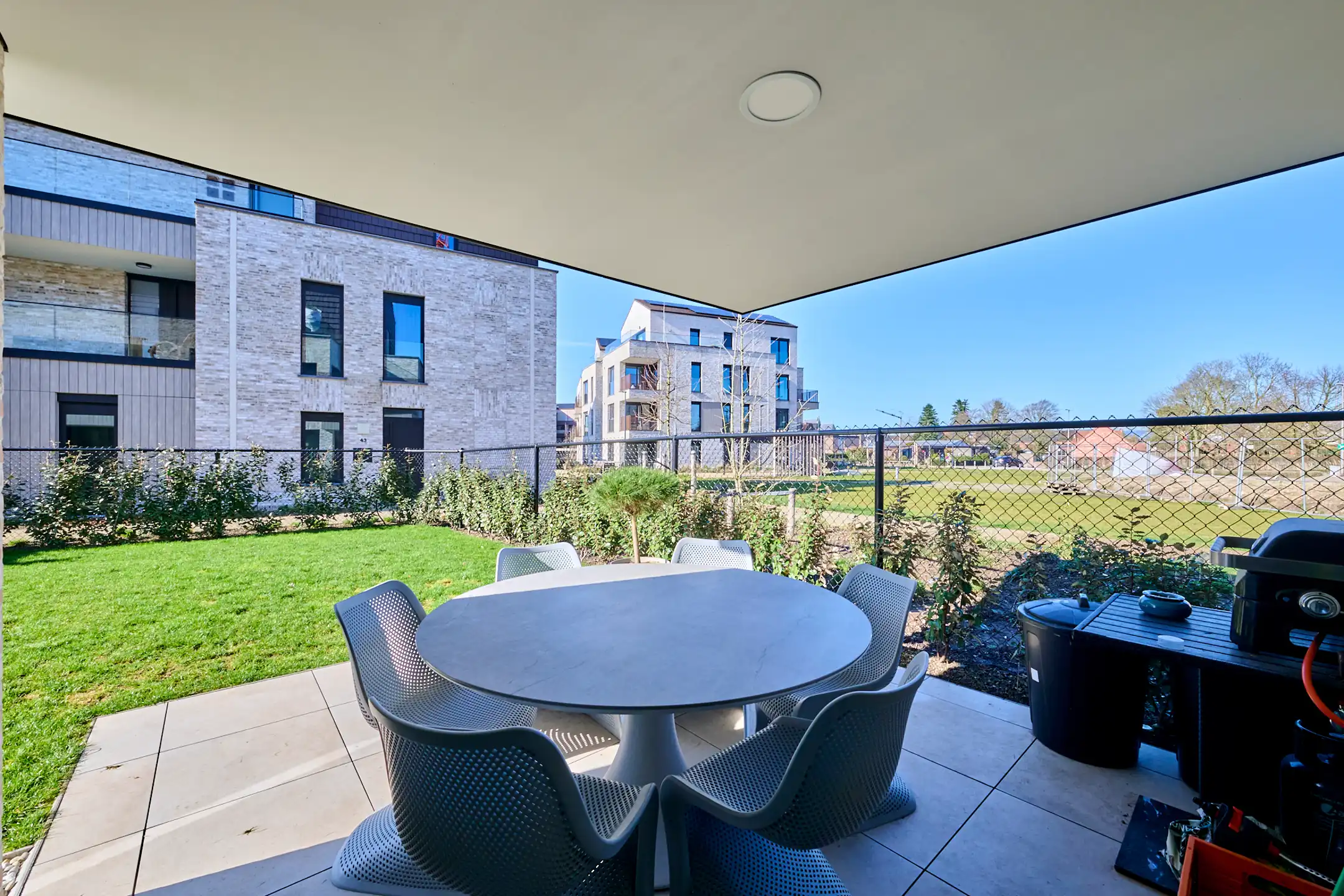 Mooi ruim gelijkvloers nieuwbouw appartement met tuintje ! foto 10