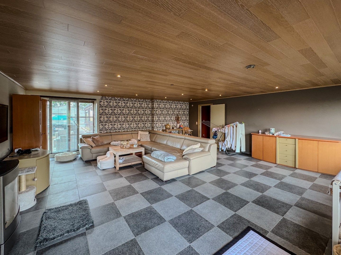 Verrassend ruime woning met 3 slaapkamers, tuin en garage. foto 4
