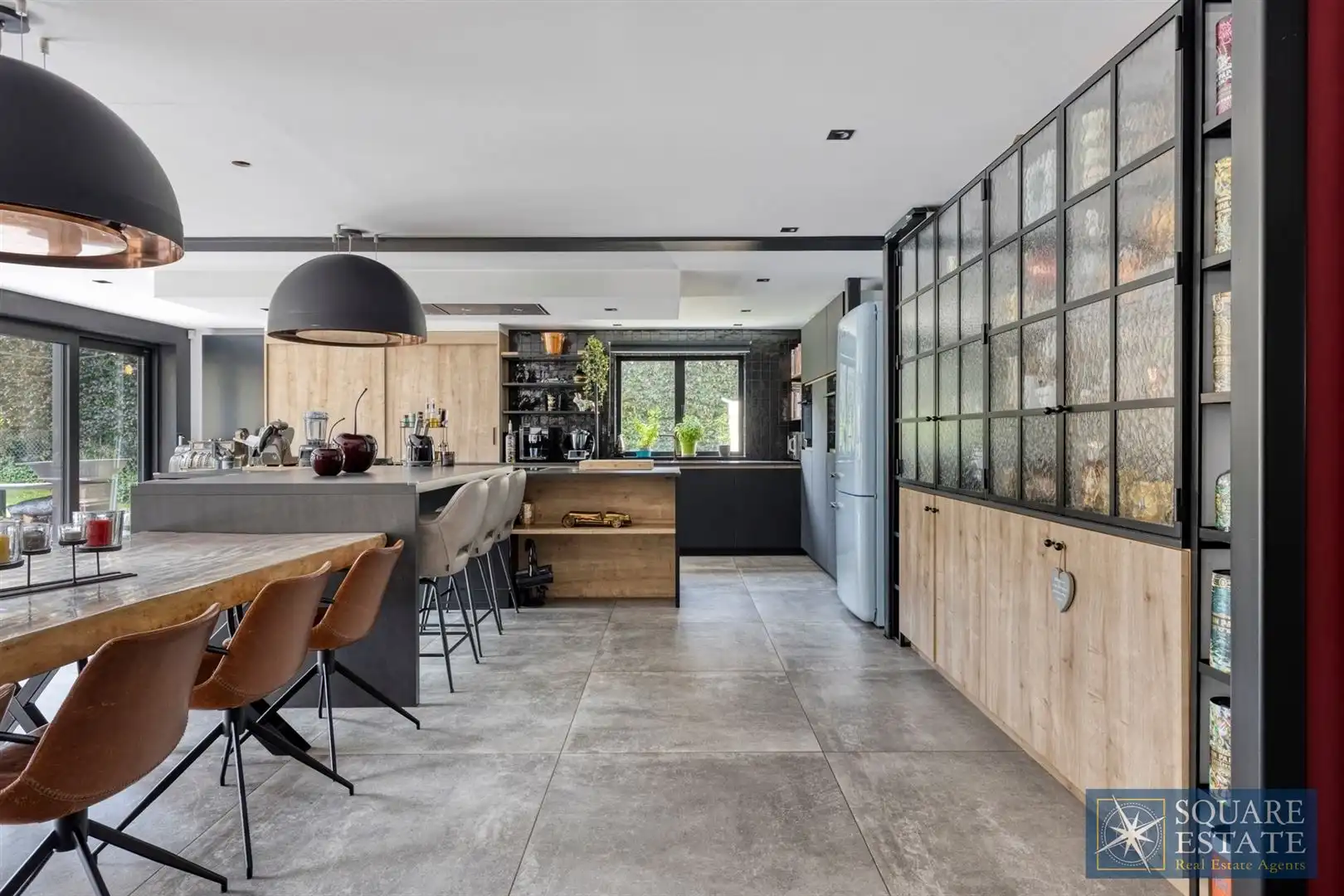 Wemmel, ruime en volledig gerenoveerde villa met 4 slaapkamers. foto 6