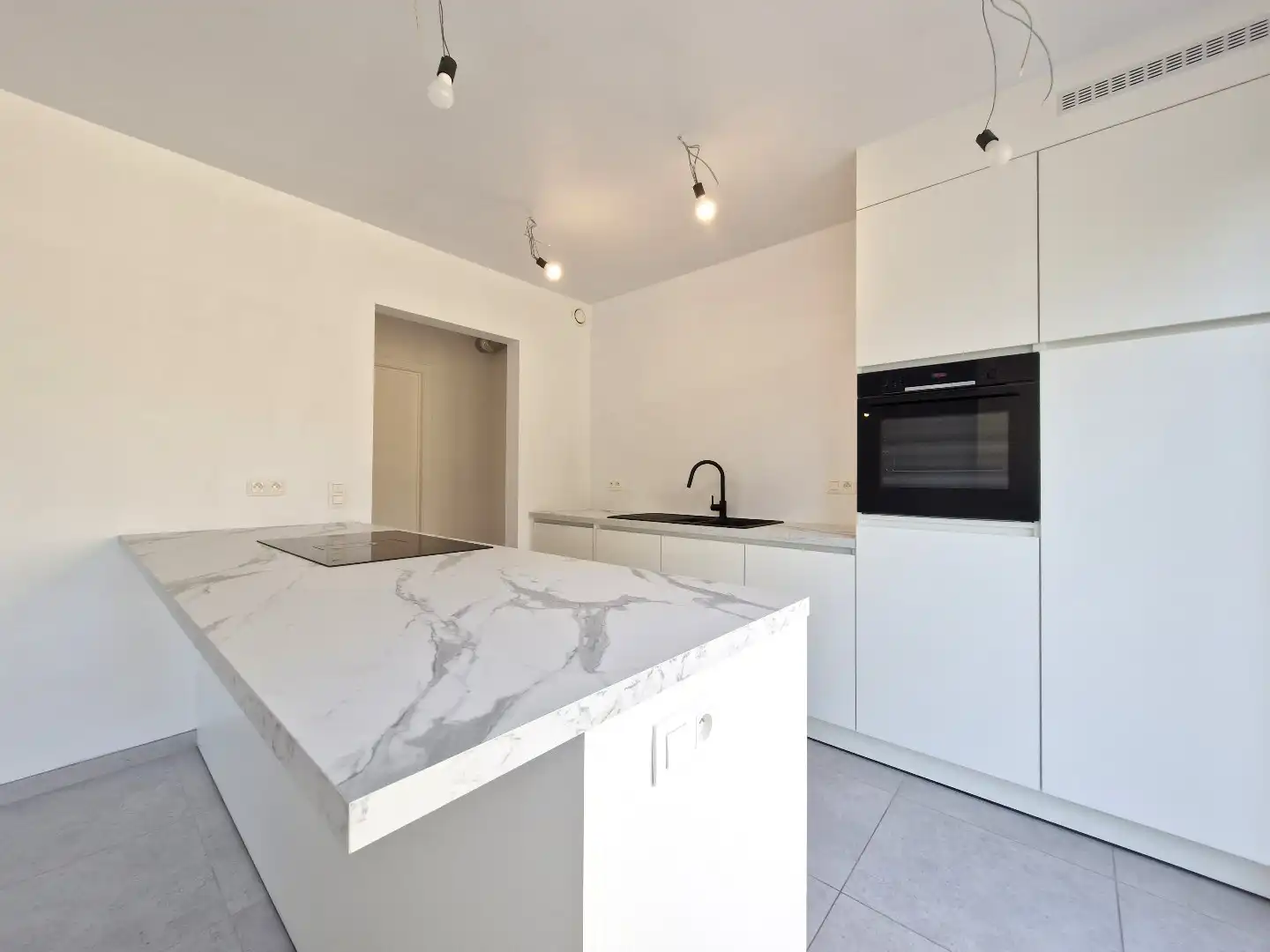 Nieuwbouwwoning met mooie tuin, garage en 4 slaapkamers te Dudzele foto 8