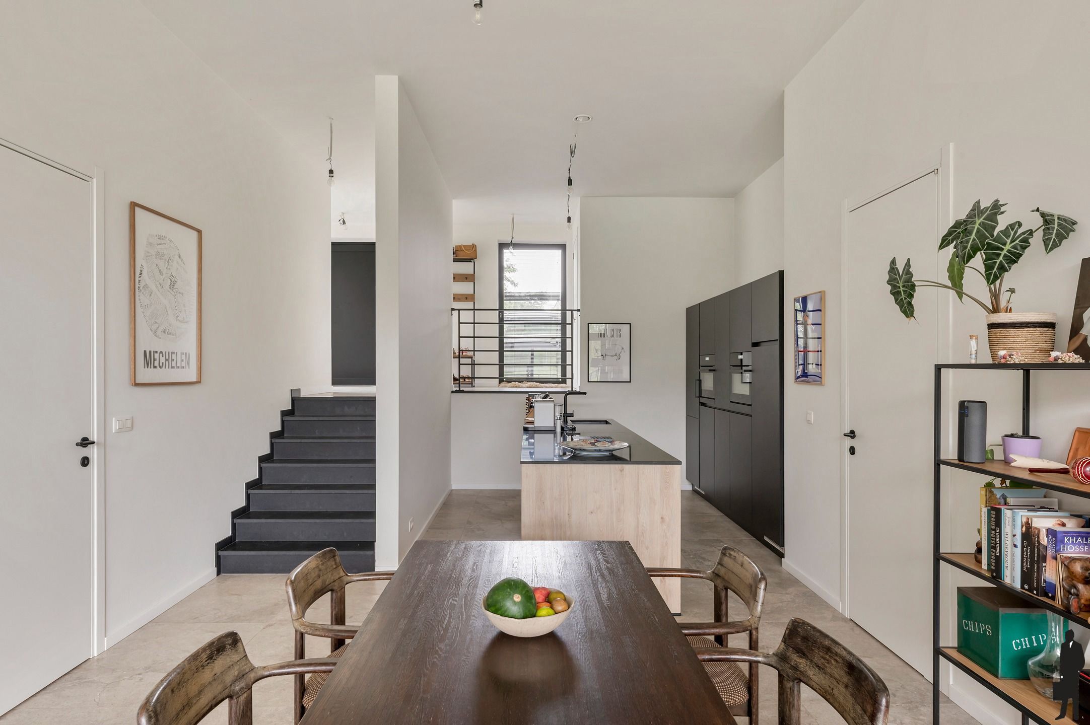 Exclusief BEN-gelijkvloers appartement (150 m²) met 3 slk’s, riante tuin (300 m²), kelder (60 m²) en prachtig uitzicht op natuurgebied. foto 3