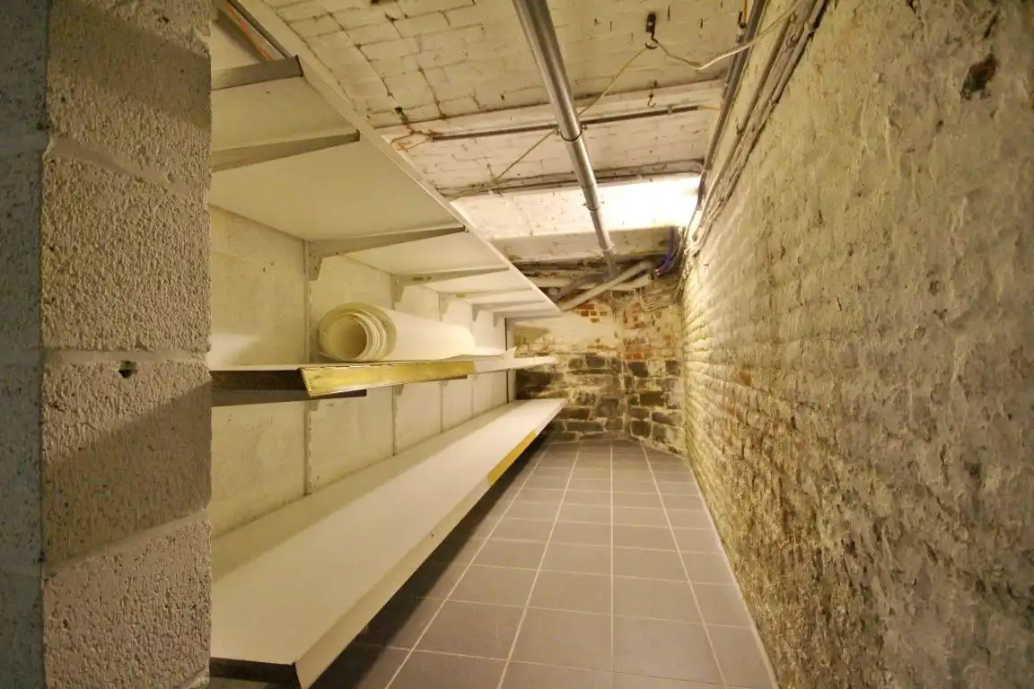 Zeer ruime woning net buiten het stadscentrum! foto 41