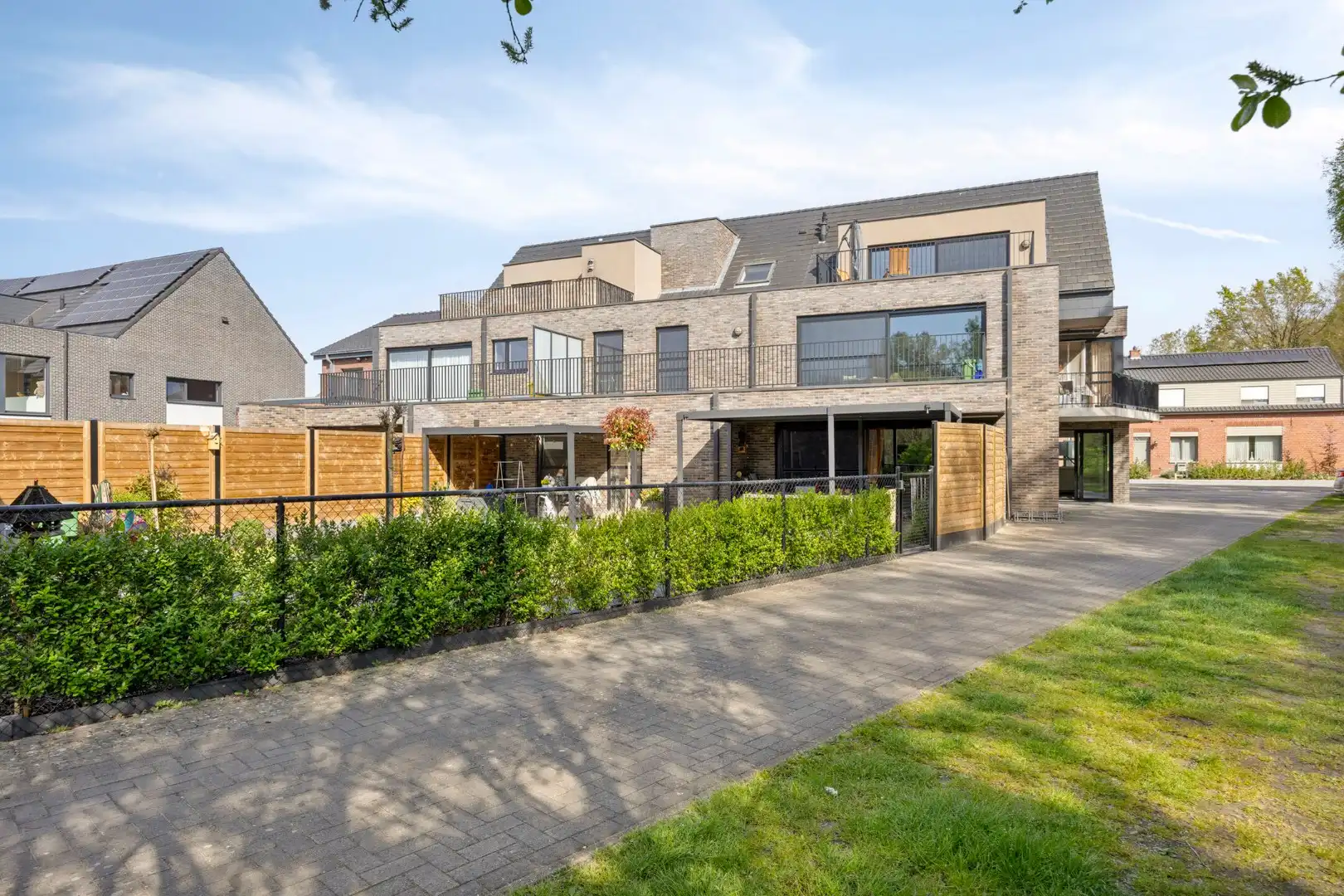 Ruim gelijkvloers 2 slaapkamer appartement met garage op centrale ligging te Dessel foto 17