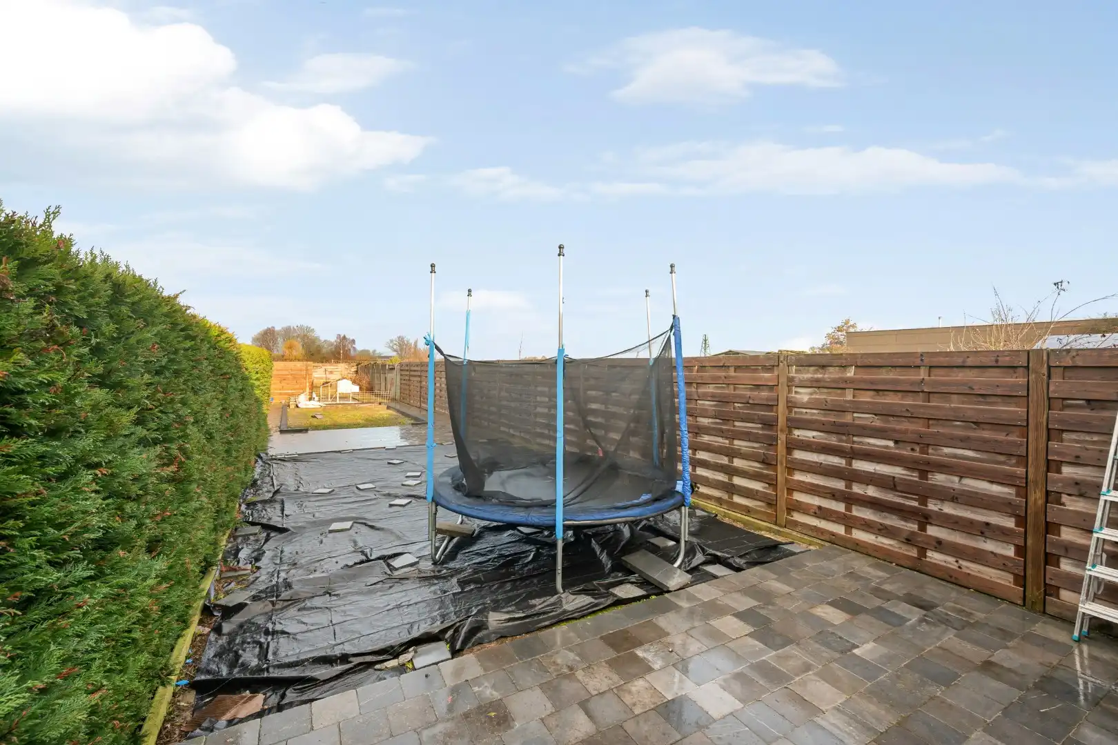 Instapklare woning met 3 slaapkamers en achterliggend tiny house in Geluwe foto 21