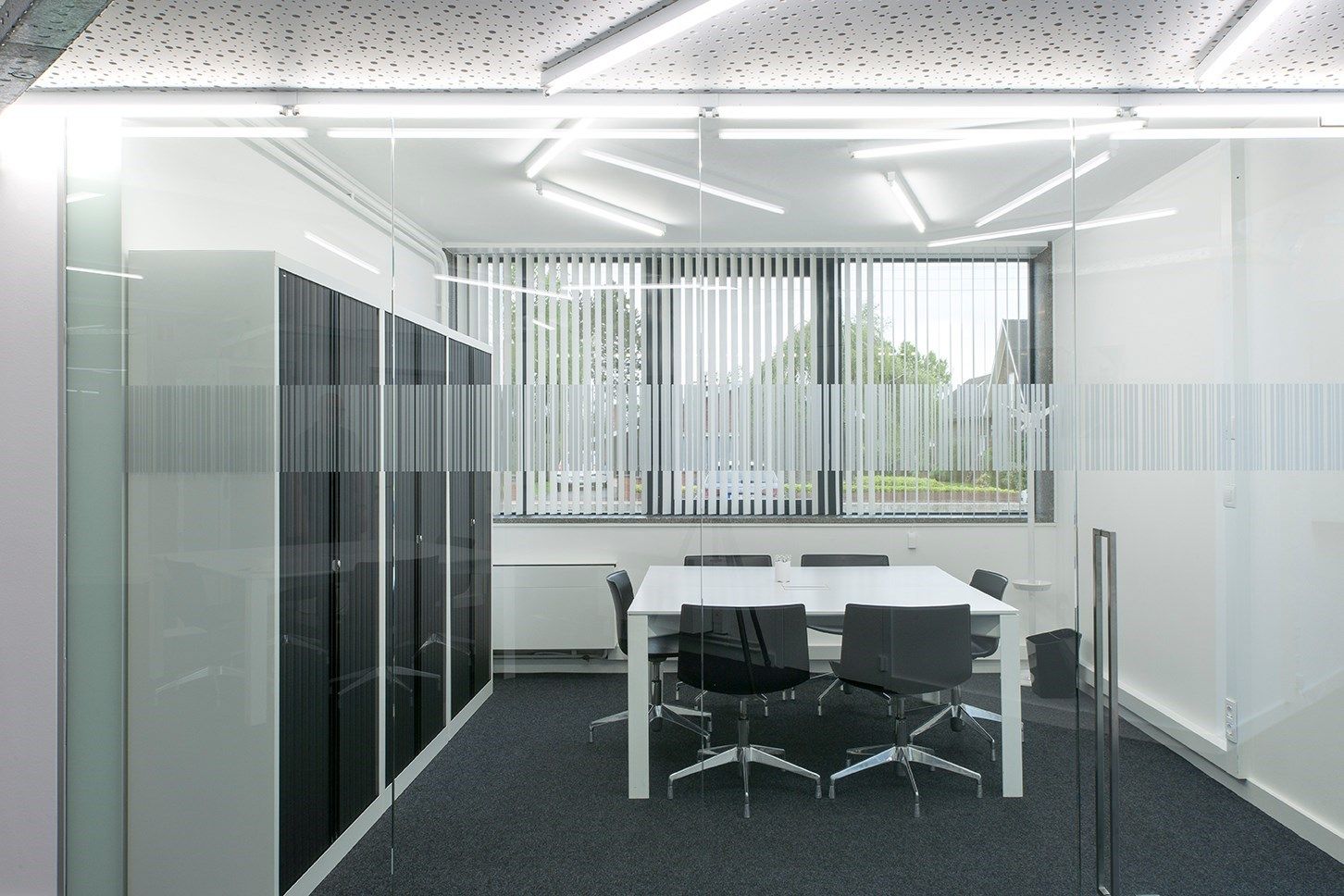 Instapklare kantoorruimte  (32 m²) met parking en alle faciliteiten inclusief, Torhout. foto 14
