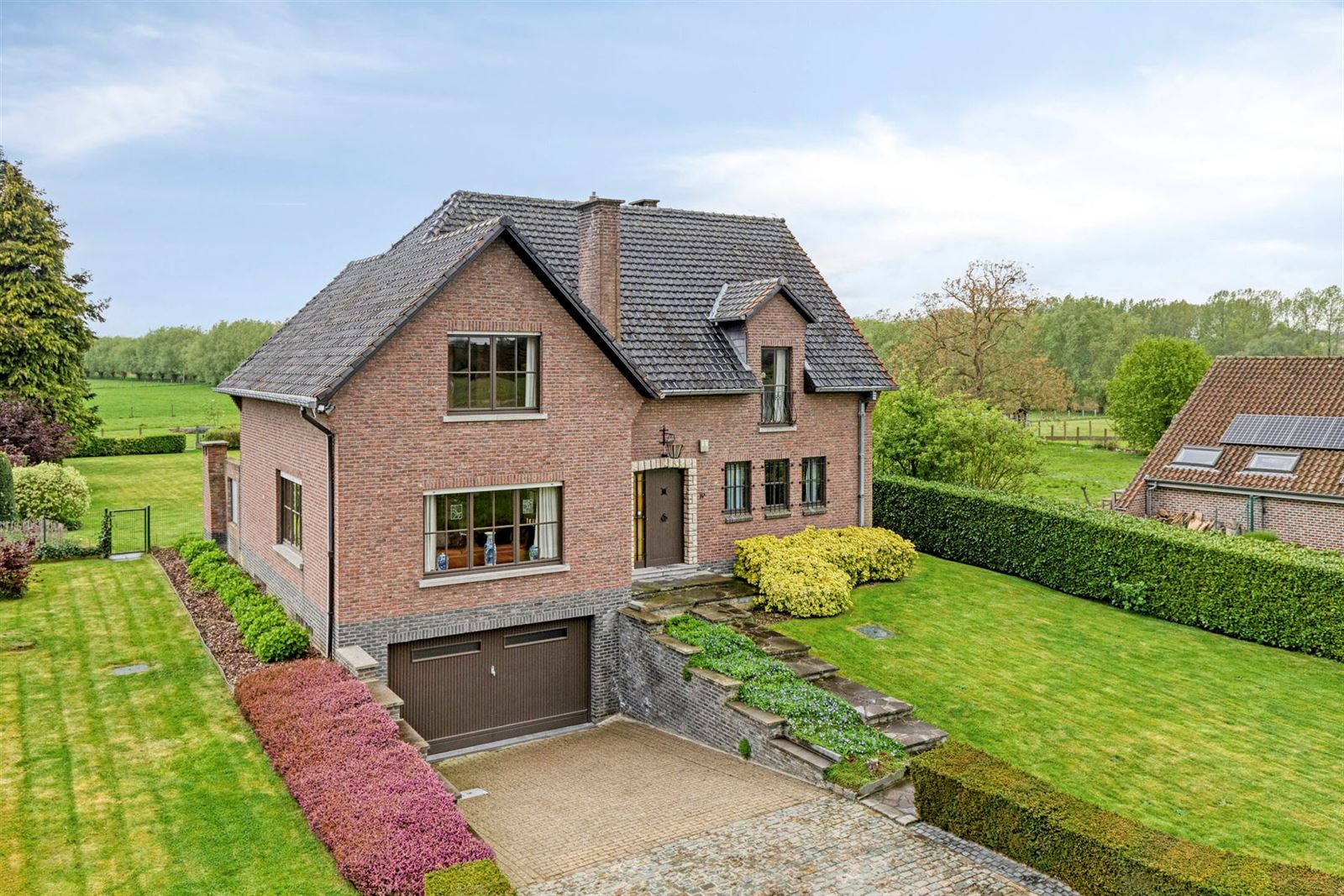 Ruime villa te koop in oase van rust foto 3