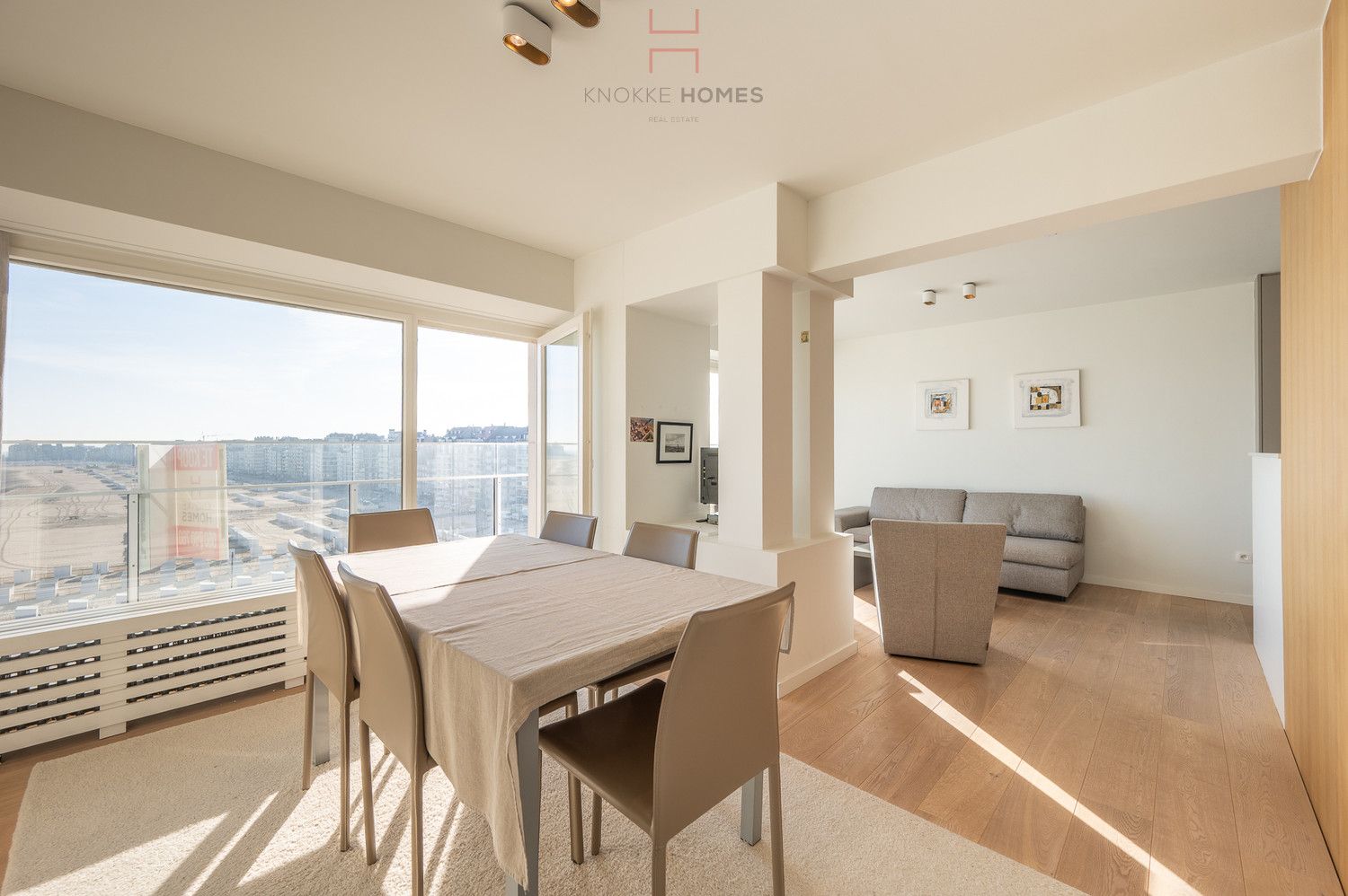 Breed appartement met fenomenaal zicht over het Albertstrand in Duinbergen foto 6