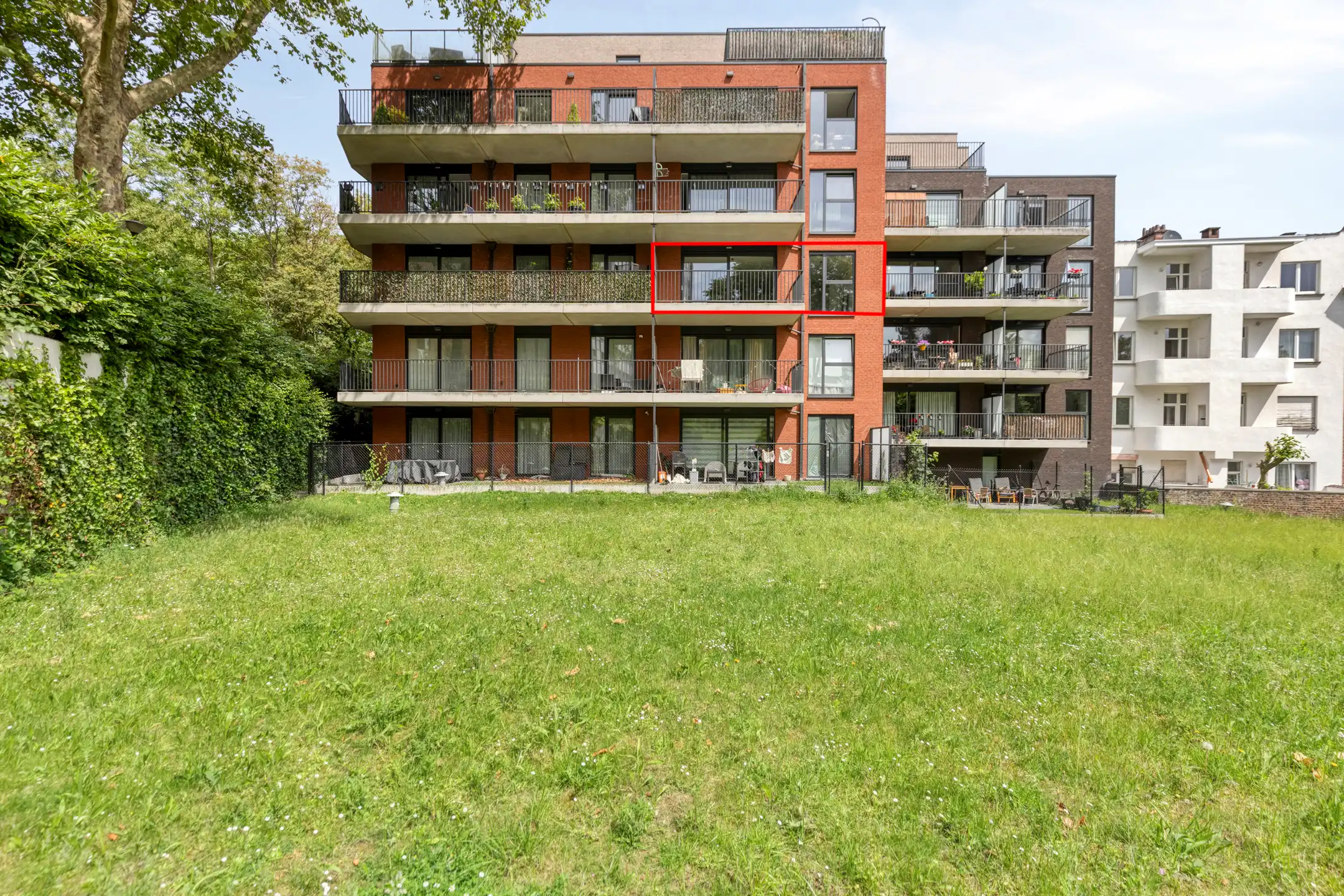 Instapklaar appartement met terras en groen zicht foto 15